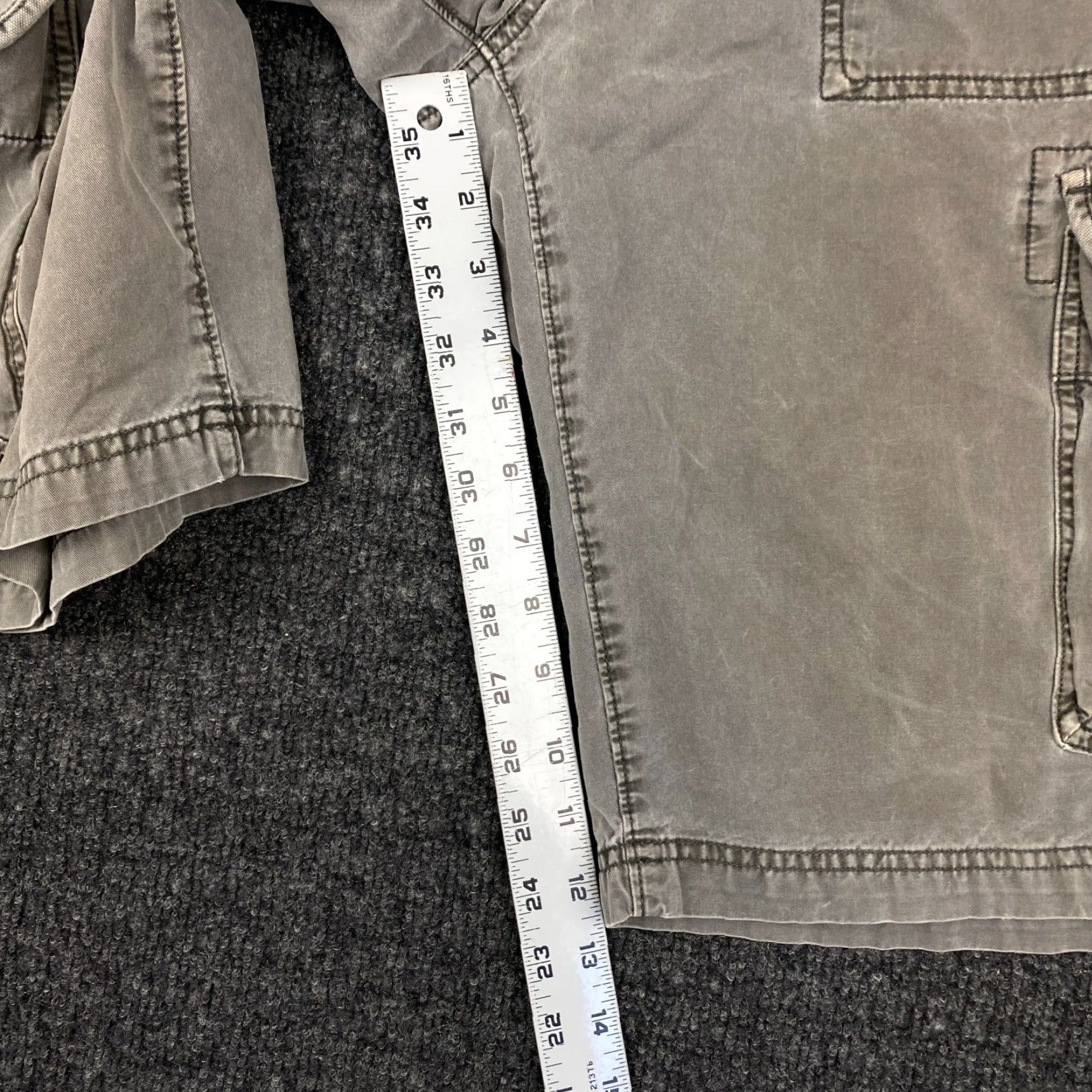 Calvin Klein VINTAGE Calvin Klein Ck Cargo Shorts Mens 36 Gray Baggy Skater 90s y2K Size US 36 / EU 52 - 4 Thumbnail