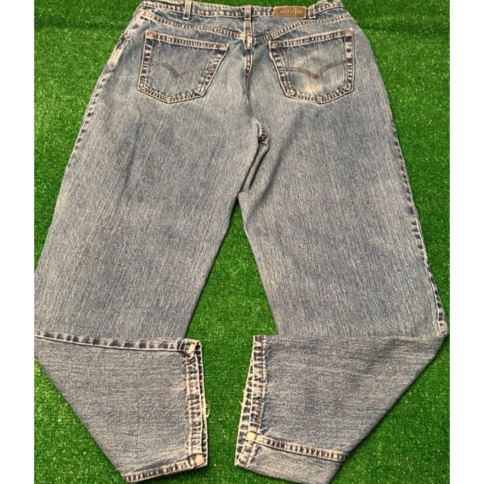 Levi's VINTAGE Levi’s Silver Tab Jeans Men 36 Hip Hop Y2K 90s Skater Wide-Leg Baggy Inseam 32 VTG Size US 36 / EU 52 - 2 Thumbnail