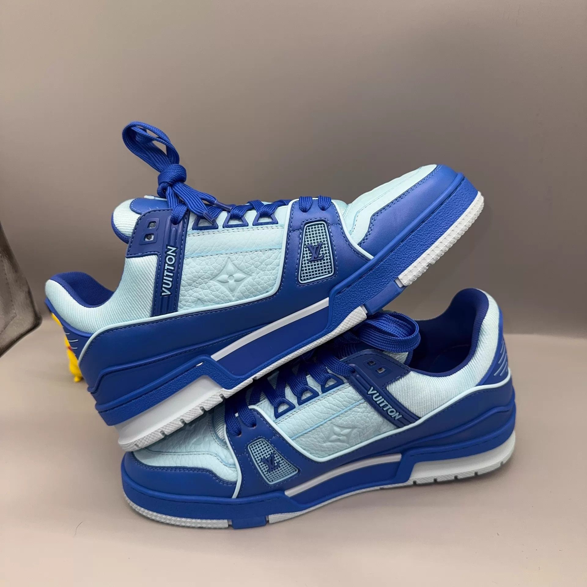 Louis Vuitton LOUIS VUITTON Blue Trainer Size 40 Size US 7 / EU 40 - 5 Thumbnail