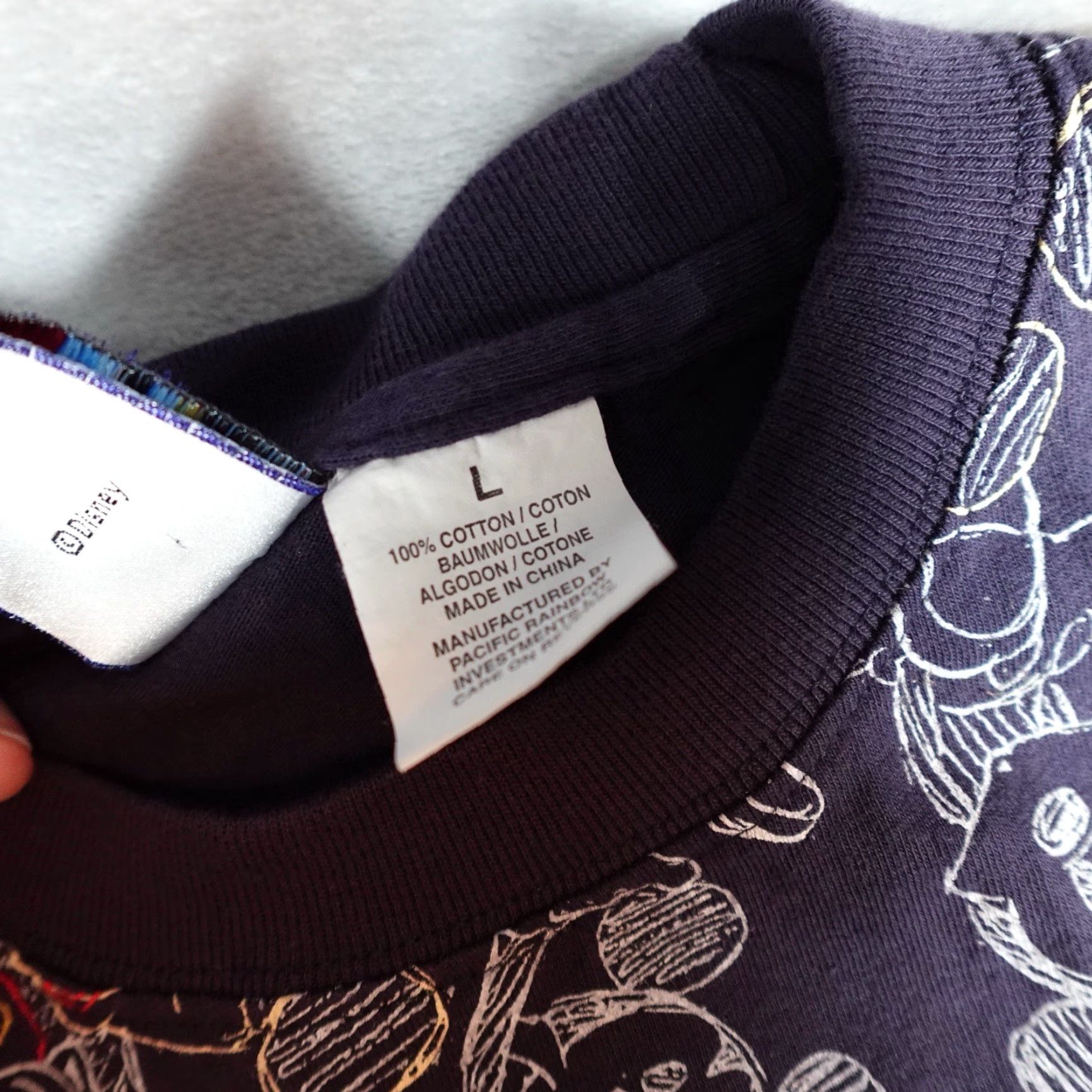 Disney VINTAGE Disney Mickeys World All Over Print T-Shirt Men L Graphic Cartoon Crew Neck Short Sleeve Blue 2000s Size US L / EU 52-54 / 3 - 6 Thumbnail