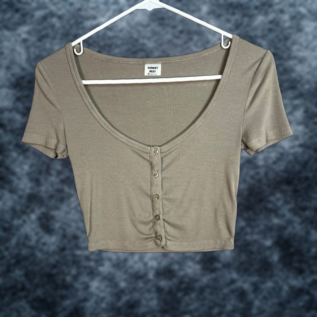Vintage Sunday Best Womens XS Beige Ribbed Cropped Button Front Short Sleeve Top Shirt Size XS / US 0-2 / IT 36-38 - 1 Thumbnail
