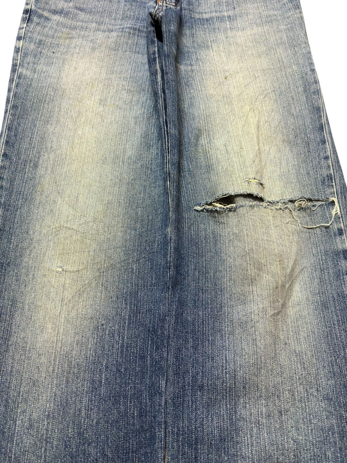 Neil Barrett Vintage Barcedos Mudwash Ripped Distressed Denim Size US 32 / EU 48 - 3 Thumbnail