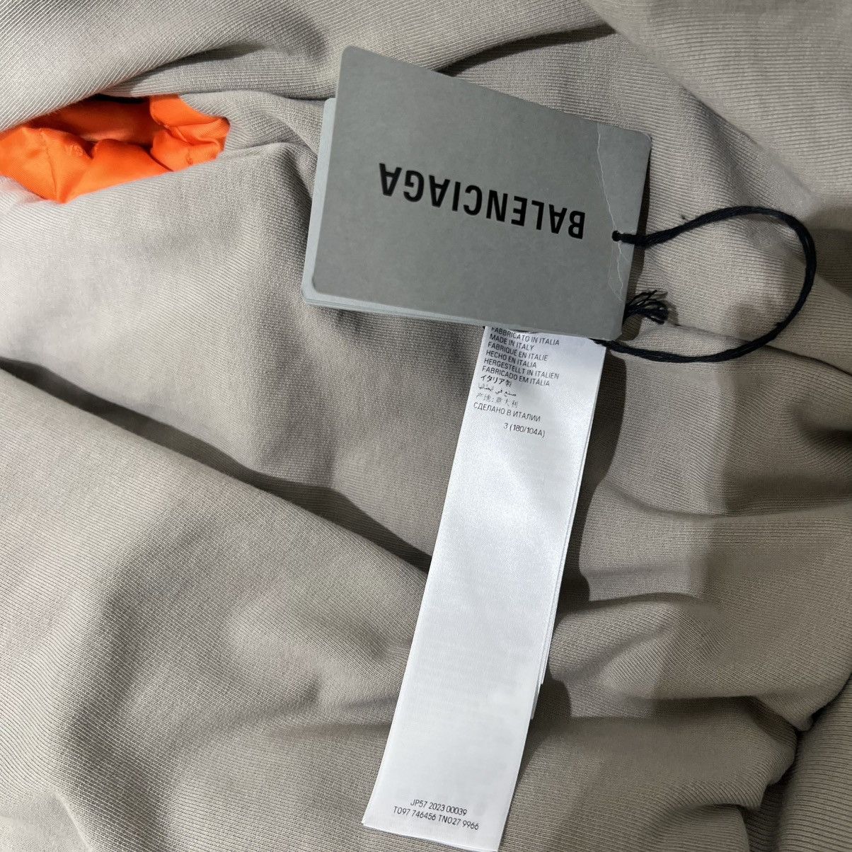 Balenciaga Balenciaga Hooded Oversized Jacket Size US L / EU 52-54 / 3 - 7 Thumbnail