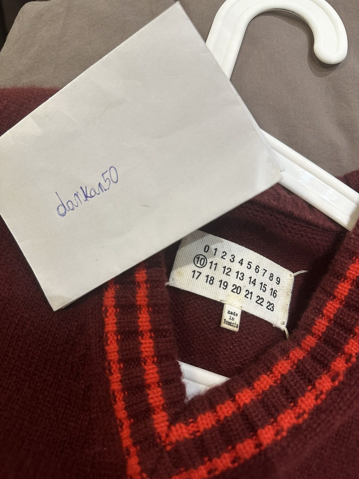 Maison Margiela Maison Margiela burgundy oversize knit v neck Size US M / EU 48-50 / 2 - 8 Thumbnail