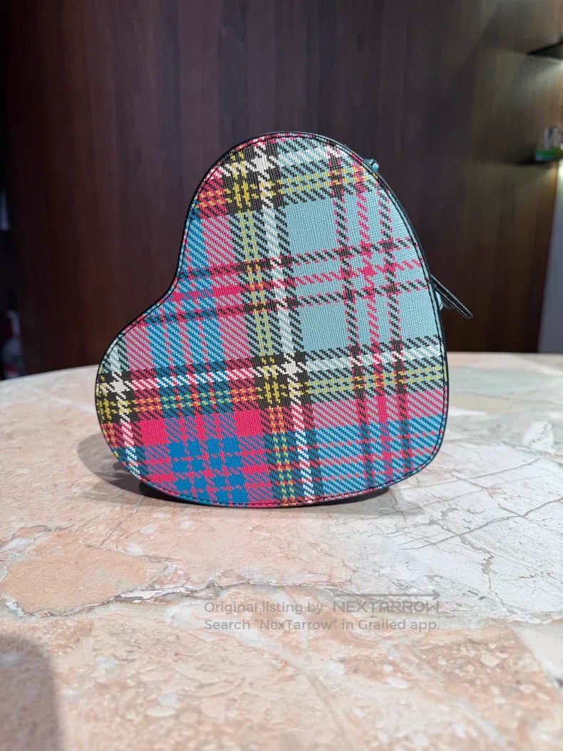 Vivienne Westwood Vivienne Westwood size os Double-layer heart Saturn logo cr Size ONE SIZE - 3 Thumbnail