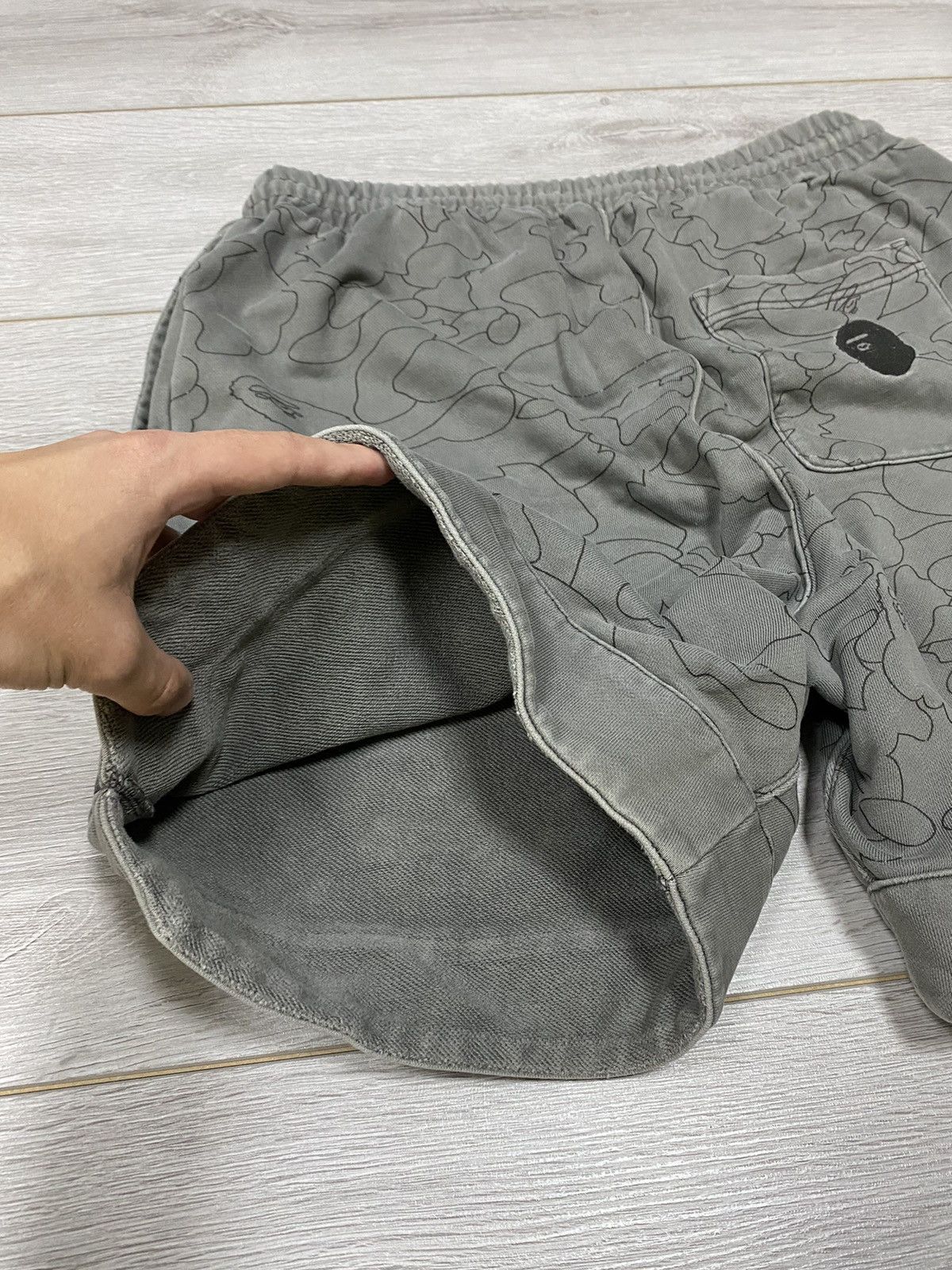 Bape Line 1st Camo head Wide Fit Sweat Shorts big logo Size US 32 / EU 48 - 13 Thumbnail