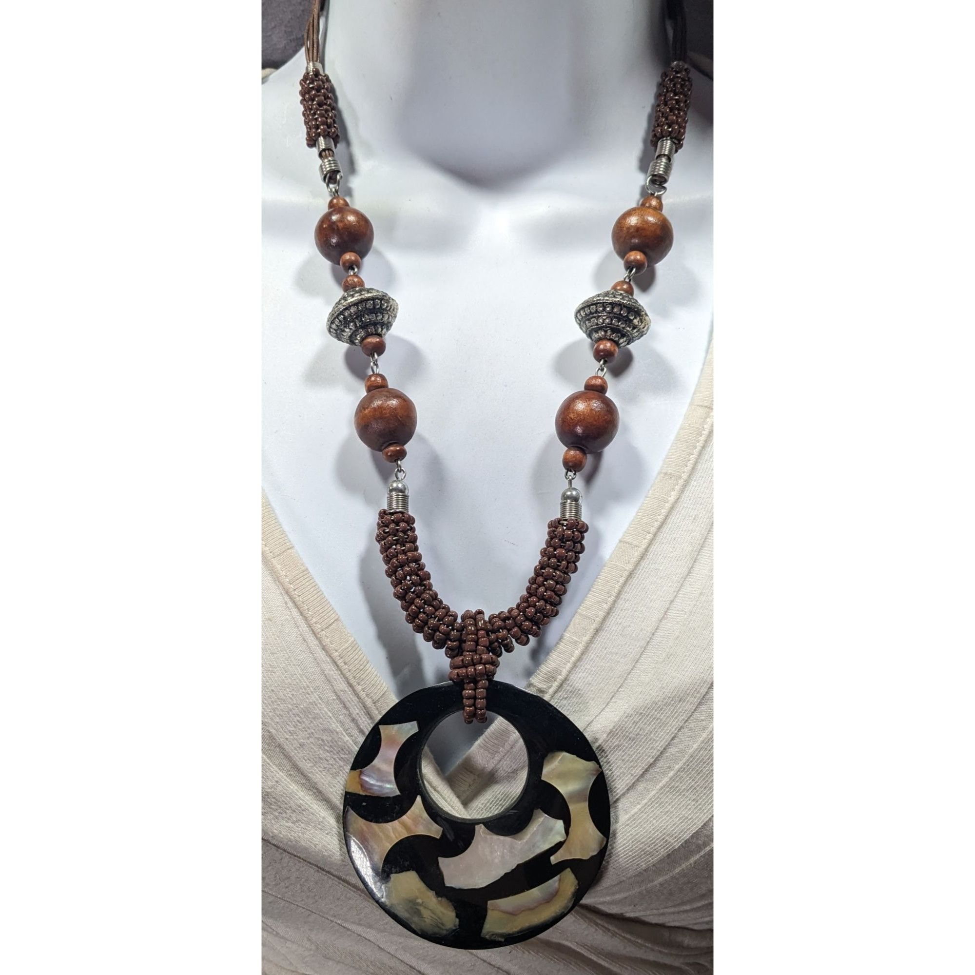 Other Vintage Bohemian Wood And Metal Necklace With Shell Inlay Pe Size ONE SIZE - 4 Thumbnail