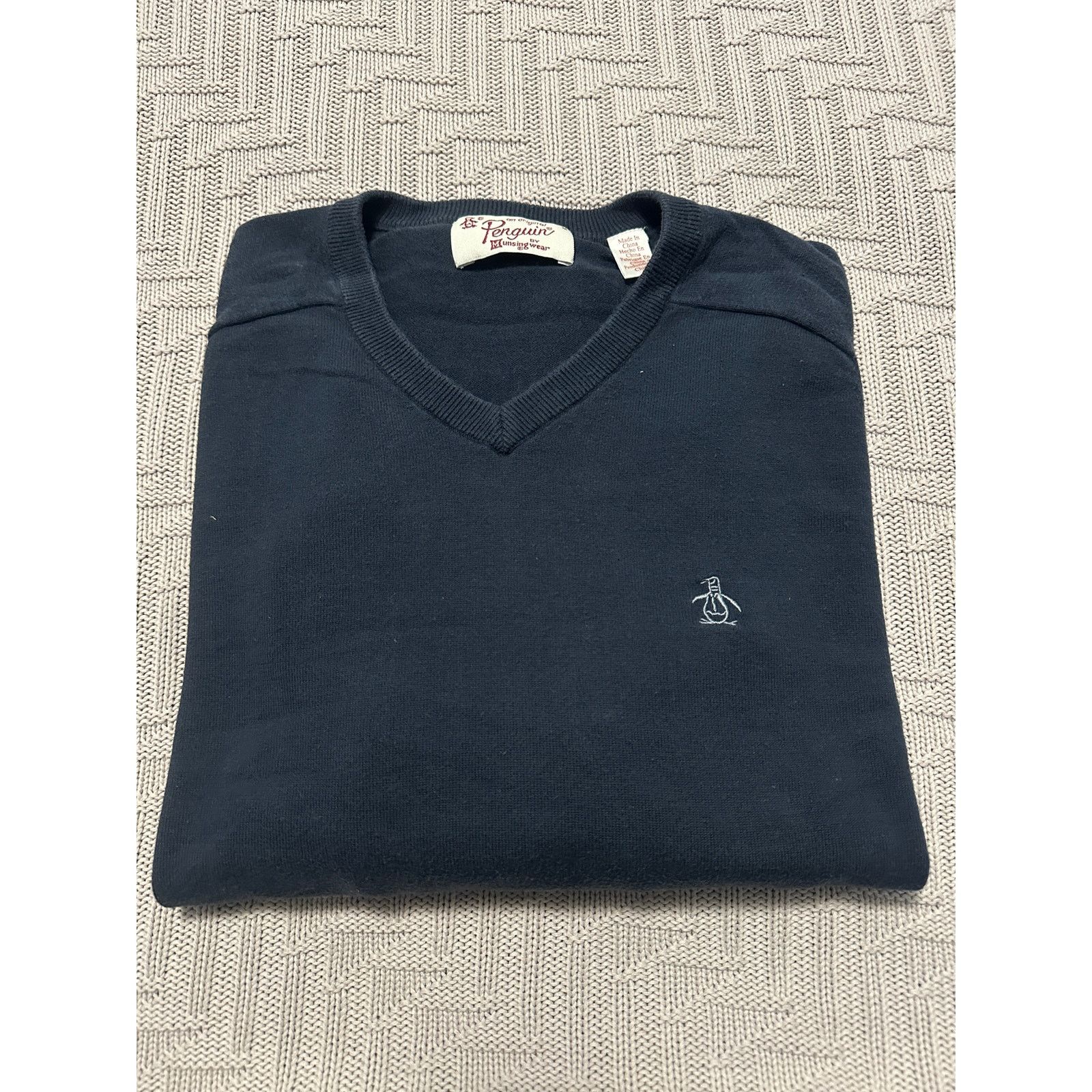 Original Penguin Penguin navy v-neck sweater size M Size US M / EU 48-50 / 2 - 1 Thumbnail