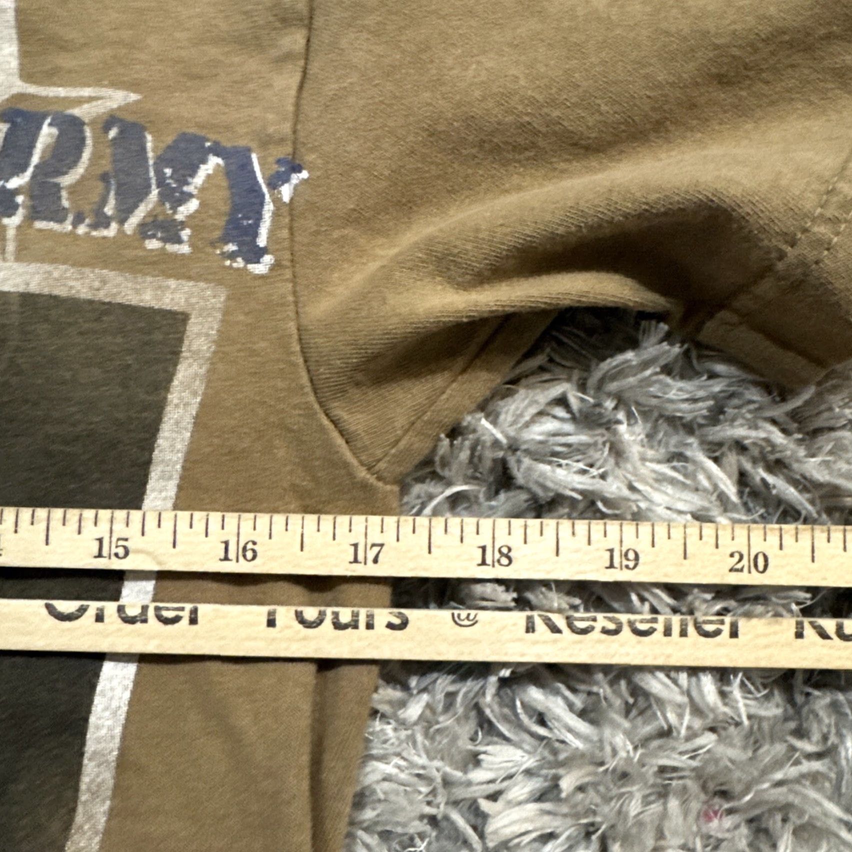 Vintage VINTAGE Elvis Presley Las Vegas U.S. Army T-Shirt Adults Small S Graphic Brown Unisex Shirts Mens Womens Size US S / EU 44-46 / 1 - 6 Thumbnail