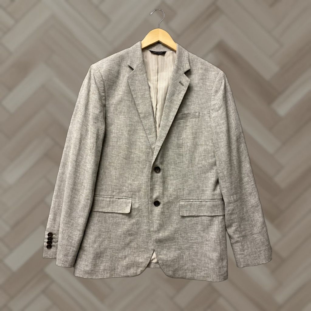 Banana Republic Banana Republic Men's Blazer 40R Luxurious Gray Linen Wool Blend, Regular Fit, Two-Button, Notch Lapel, Inner Pockets, Business Casual Size 40R - 1 Thumbnail