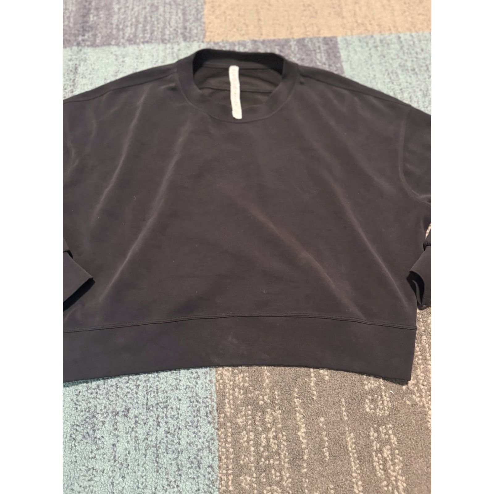Lululemon Lululemon Softstreme Cropped Oversized Crew Sweatshirt Black Sz 12 Women Pullover Yoga Activewear Size XL / US 12-14 / IT 48-50 - 2 Thumbnail