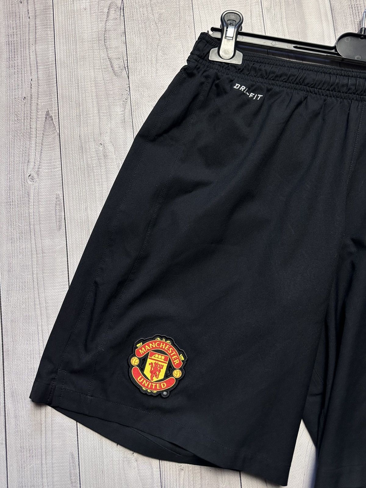 Nike × Vintage Vintage Nike Manchester United soccer shorts black size L Size US 34 / EU 50 - 2 Thumbnail