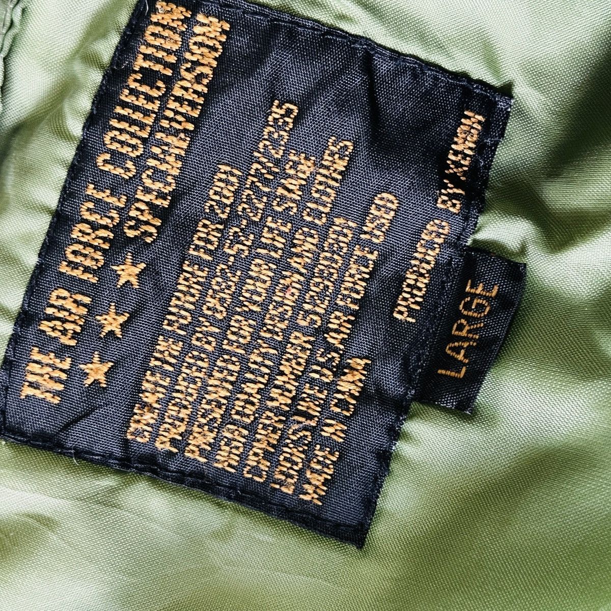 Japanese Brand Vintage Army Air Force Distressed Bomber Fly Jacket Size US L / EU 52-54 / 3 - 17 Thumbnail