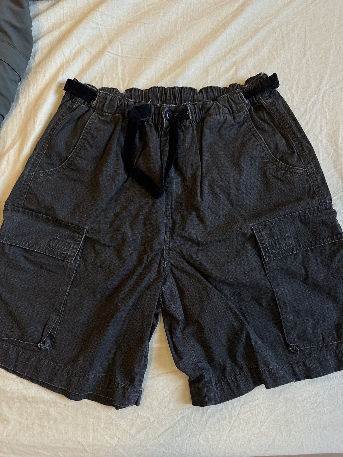 Carhartt Carhartt WIP shorts Like new （S） Size US 30 / EU 46 - 1 Thumbnail