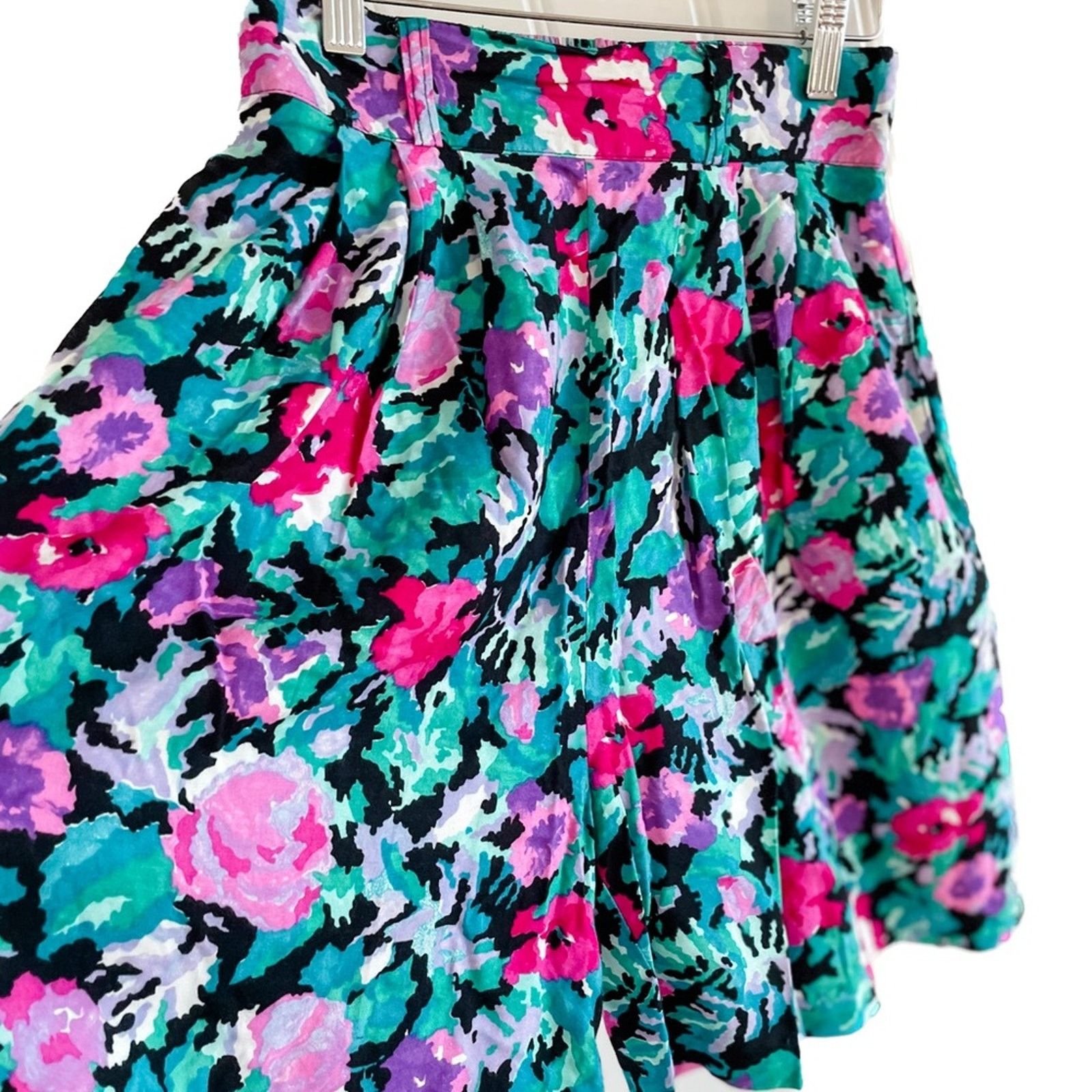 Vintage Vintage Tracy Evans floral high-rise shorts w/ pockets XS/S Size 25" / US 0 / IT 36 - 3 Thumbnail