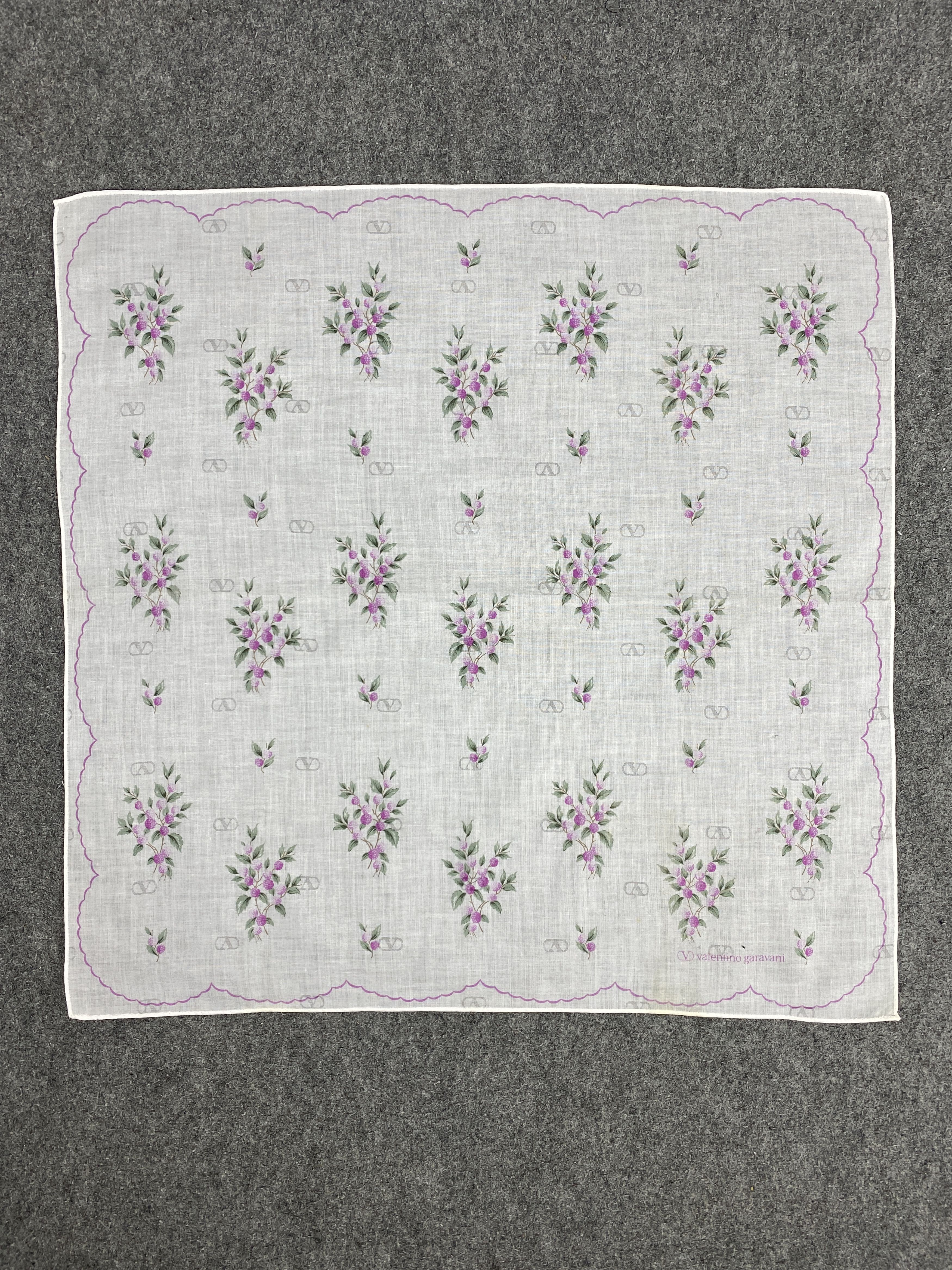 Valentino Valentino Garavani Handkerchief / Neckerchief KT0354 Size ONE SIZE - 4 Thumbnail
