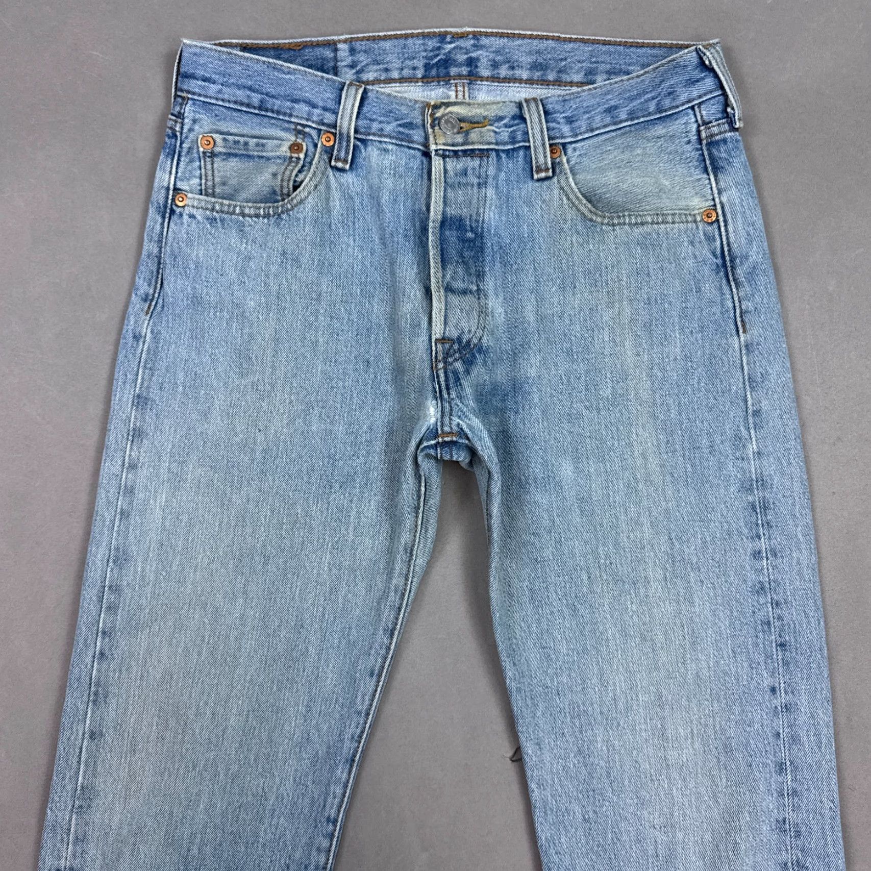 Levi's Levis 501 Jeans Mens 32x32 Blue Button Fly Denim Pant Work Distressed (Tag30x32) Size US 30 / EU 46 - 4 Thumbnail