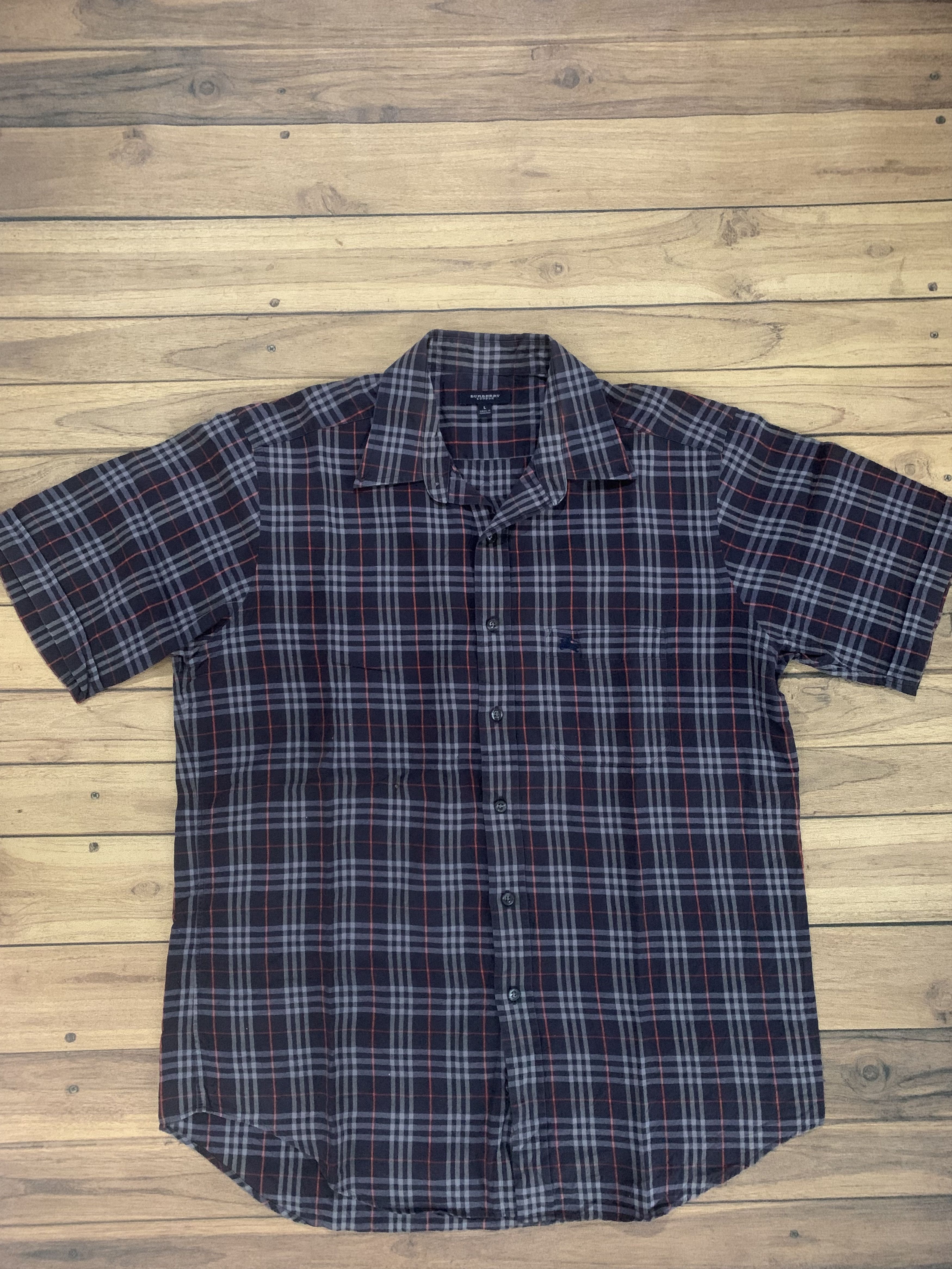Burberry Burberry navy novacheck button shirt Size US L / EU 52-54 / 3 - 1 Thumbnail