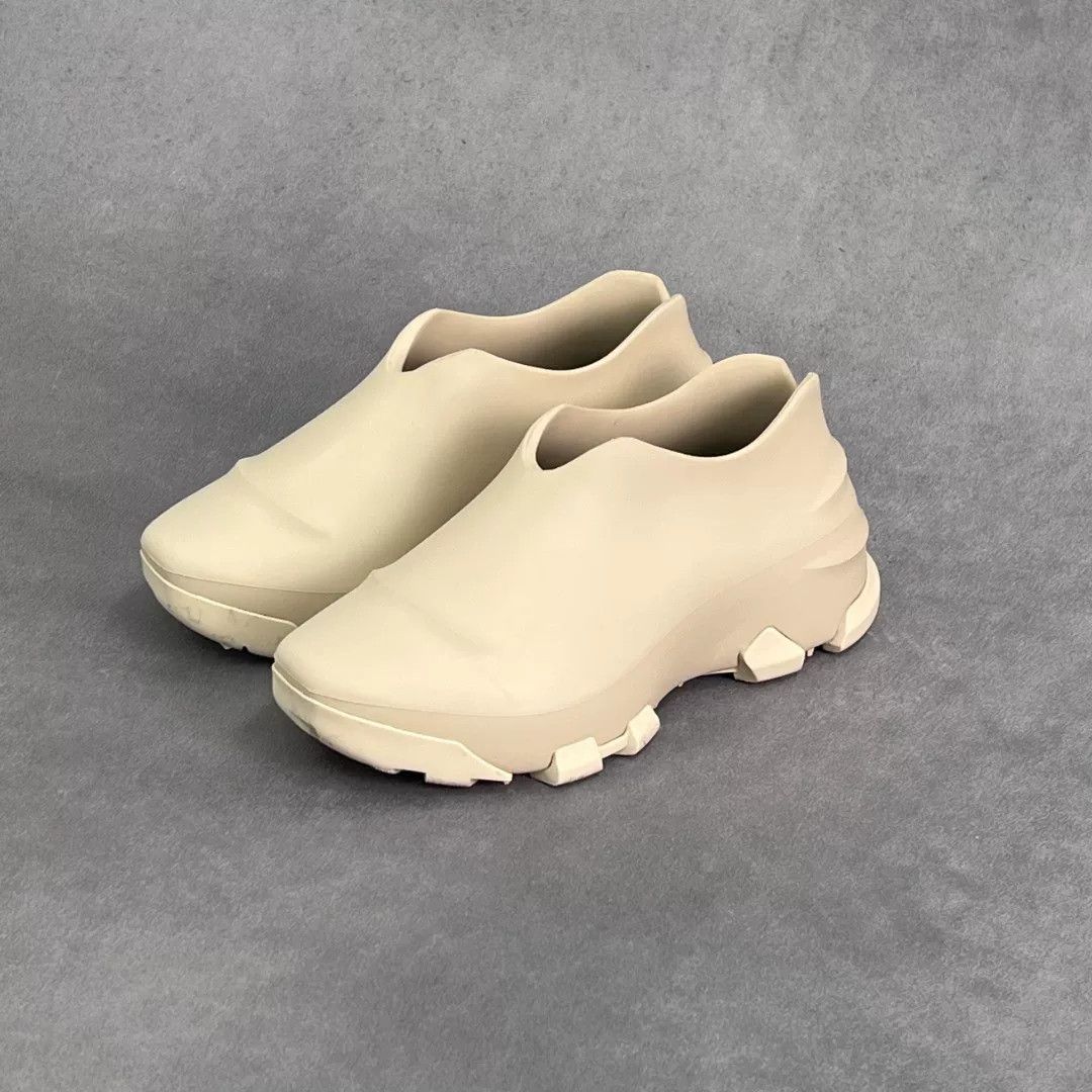 Givenchy Givenchy Casual Beige Lowtop Sneakers 6 Men Size US 6 / EU 39 - 1 Thumbnail