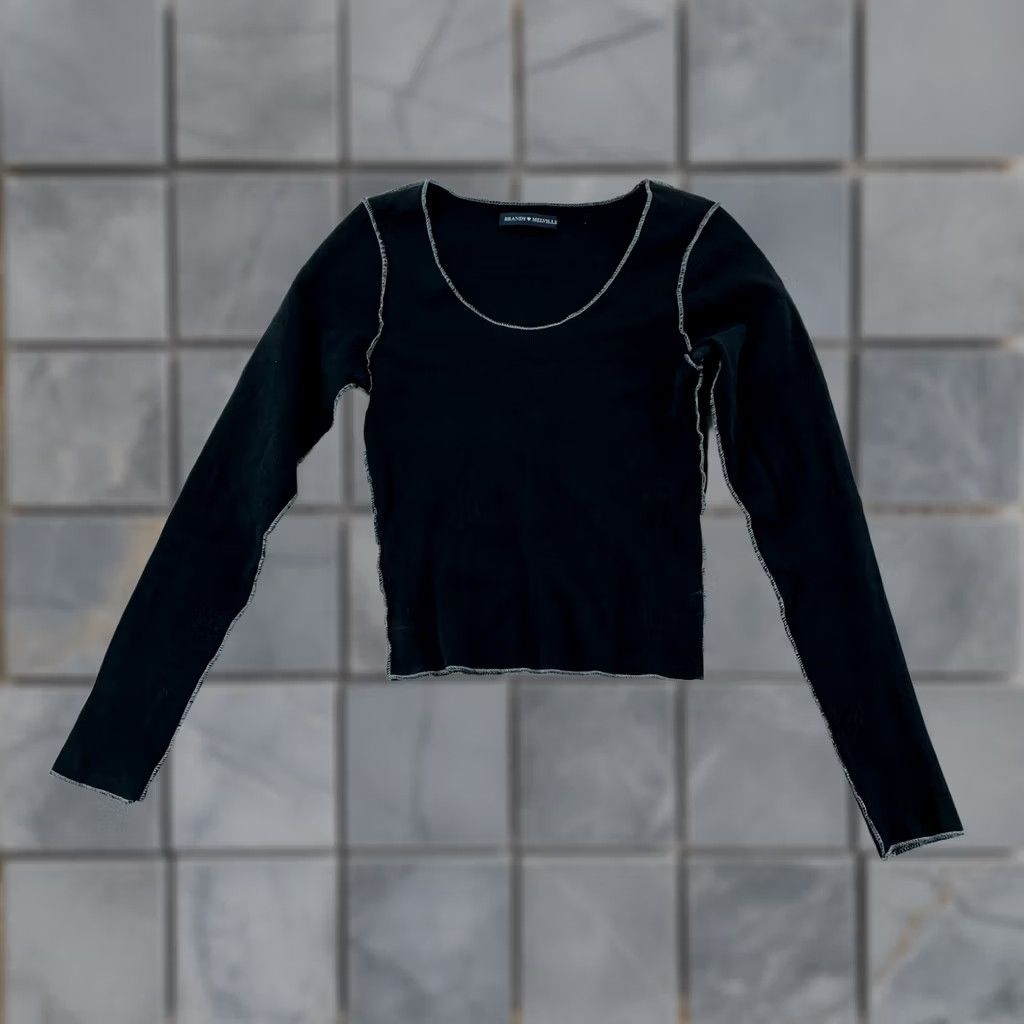 Brandy Melville Brandy Melville Mckenna Top Womens 37 Black Cropped Rib Knit Stretch Long Sleeve Size XS / US 0-2 / IT 36-38 - 1 Thumbnail