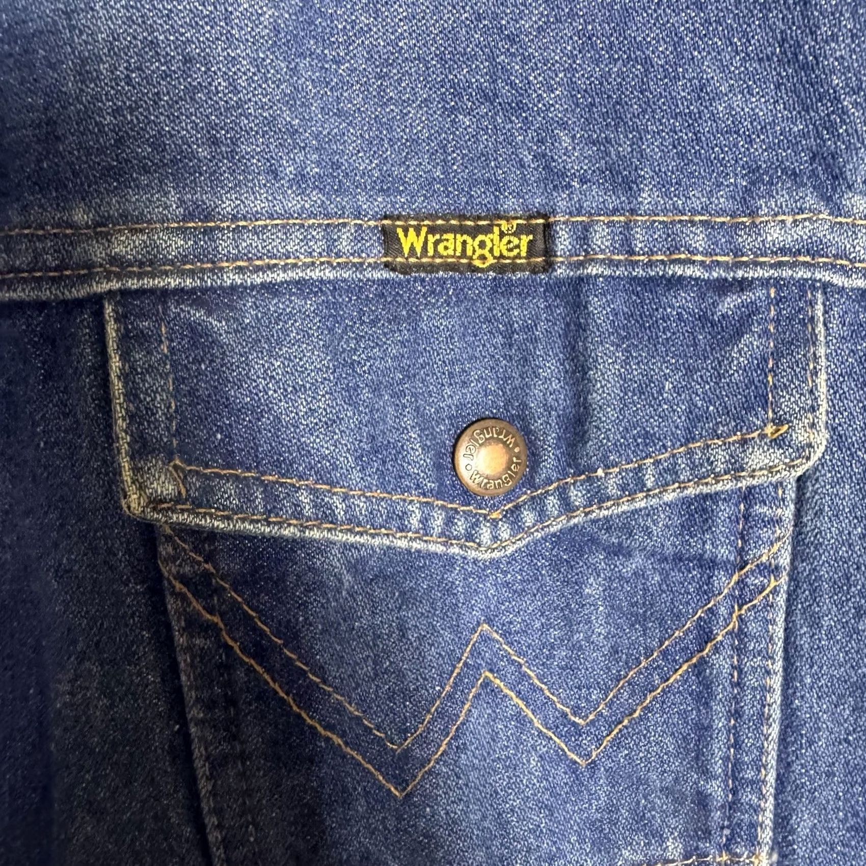 Wrangler VINTAGE Wrangler Denim Jacket Mens 46L Trucker Corduroy Blanket Lined USA Made Denim Jacket Mens 46L Blue Cowboy Western Jacket Mens Size US S / EU 44-46 / 1 - 5 Thumbnail