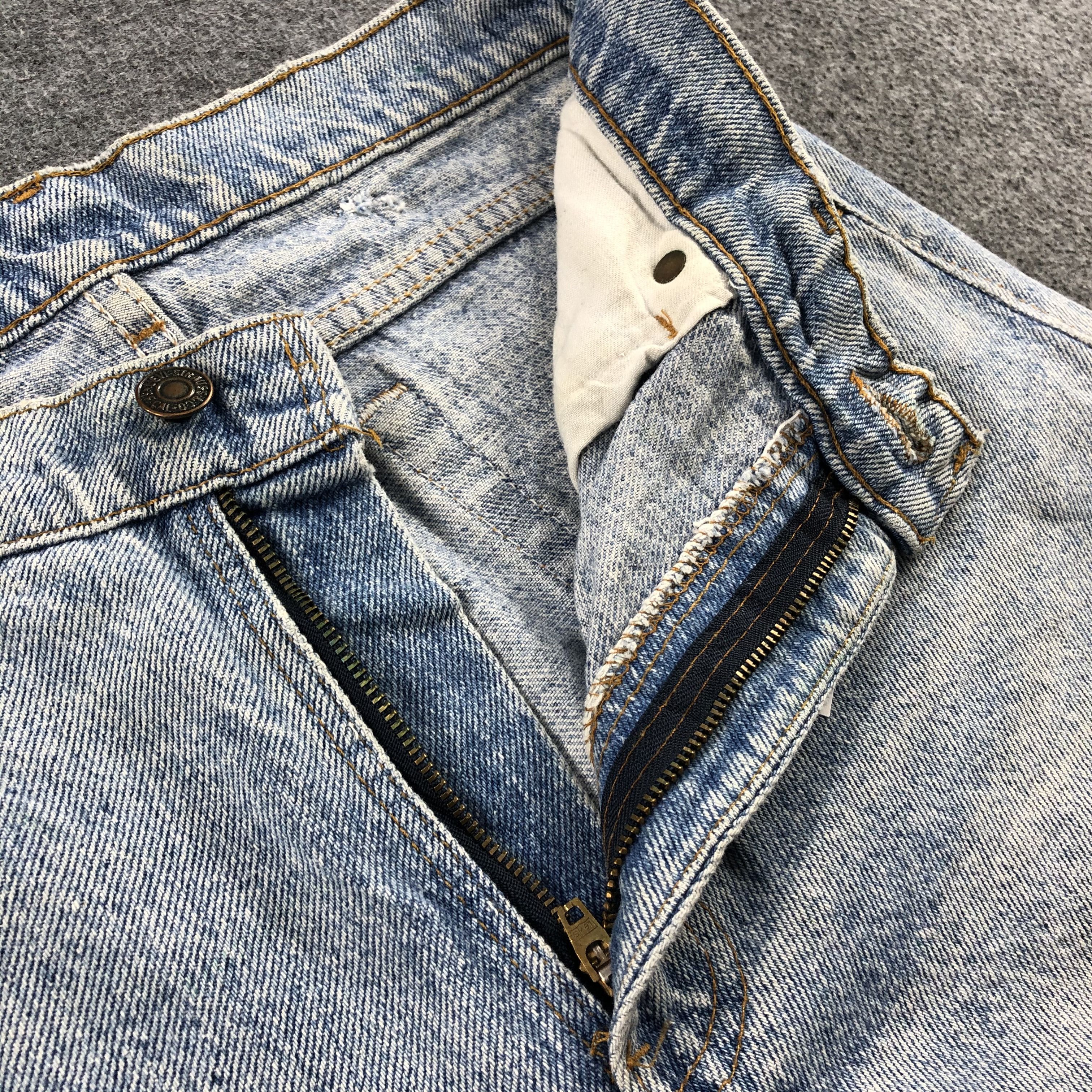 Levi's Vintage 90s Light Wash Levis Jeans-J2006 Size US 30 / EU 46 - 11 Thumbnail