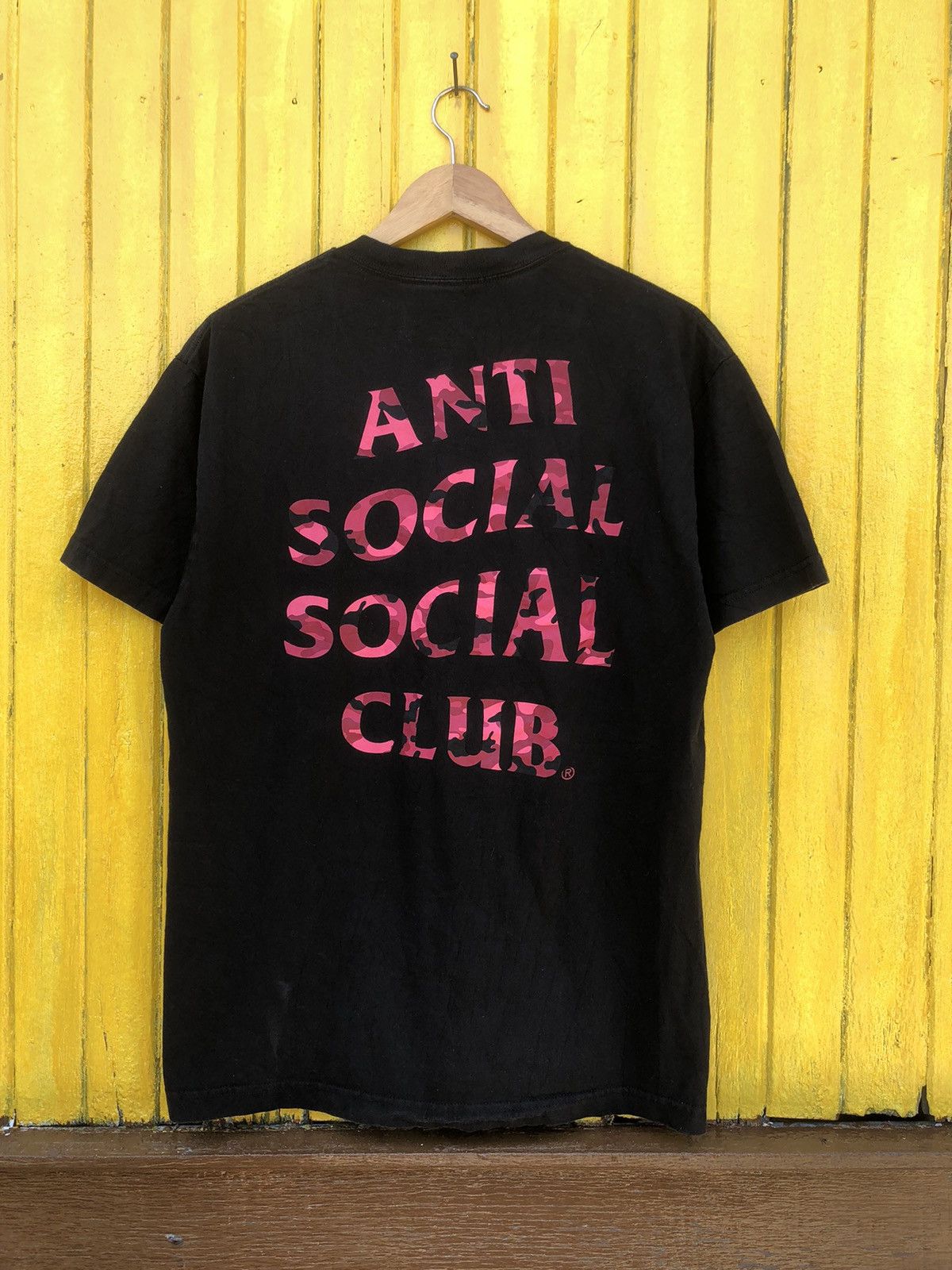 Anti Social Social Club × Japanese Brand Anti Social Social Club Pink Camo Logo Backhit Tee Size US L / EU 52-54 / 3 - 1 Thumbnail