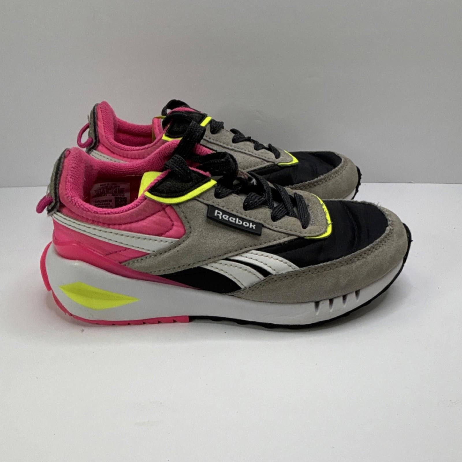 Reebok Reebok Girls' Lace Up Low Top Sneakers size 13 kids Size US 12 / IT 42 - 6 Thumbnail