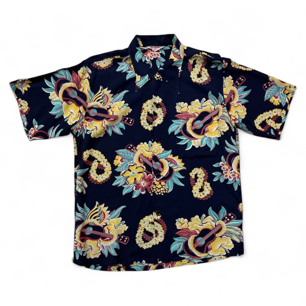 Vintage Vintage Pearl diver hawaiian rayon shirt Size US M / EU 48-50 / 2 - 1 Thumbnail