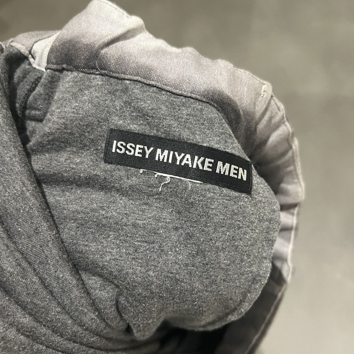 Issey Miyake RUNWAY Issey Miyake Men FW16 Tornado Sarouel Cropped Pants Size US 34 / EU 50 - 4 Thumbnail