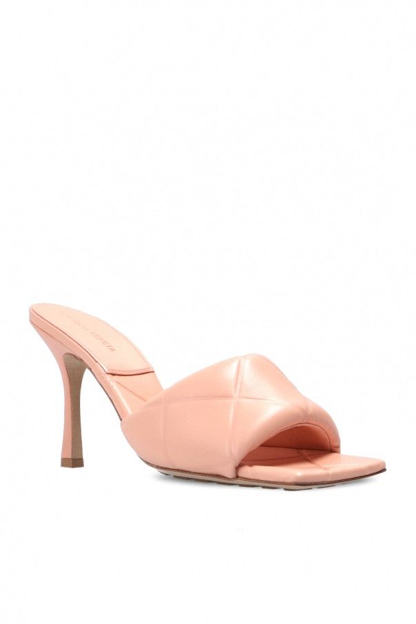 o1n1vont1124 Rubber Lido Mules in Pink