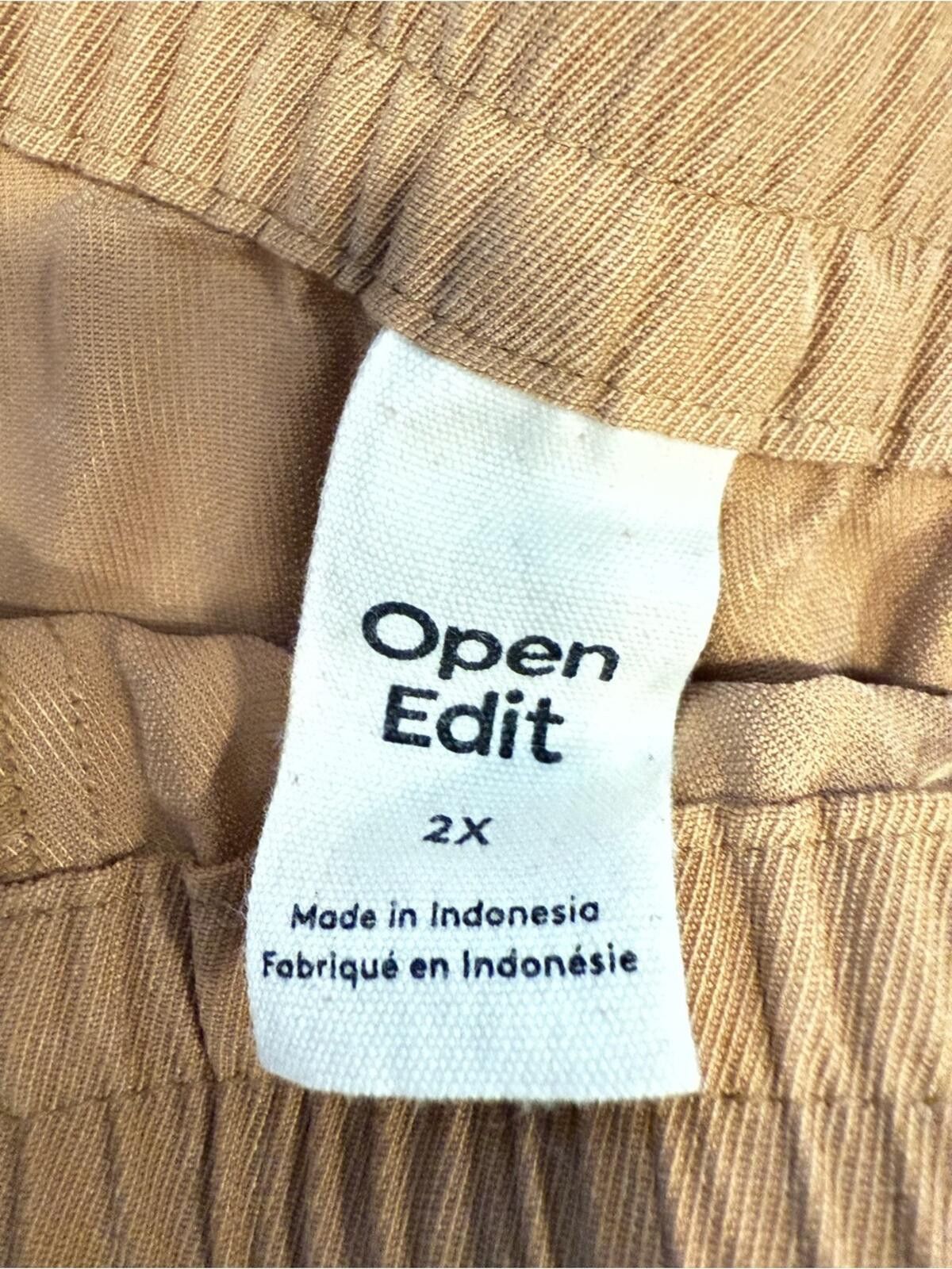 Nordstrom Nordstrom Open Edit tan elastic waist shorts pockets plus 2X Size 42" / US 20 - 7 Thumbnail