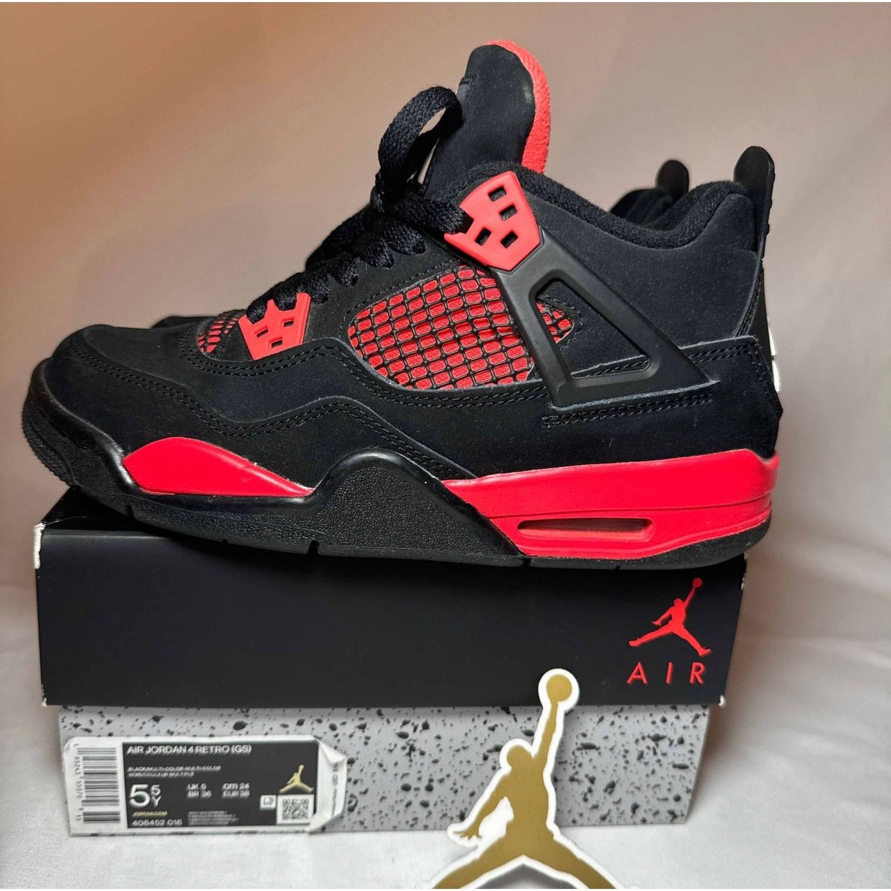 Jordan Brand × Nike Size 5.5 Nike Air Jordan 4 Retro GS Red Thunder Men's Shoes Size US 5.5 / EU 38 - 8 Thumbnail
