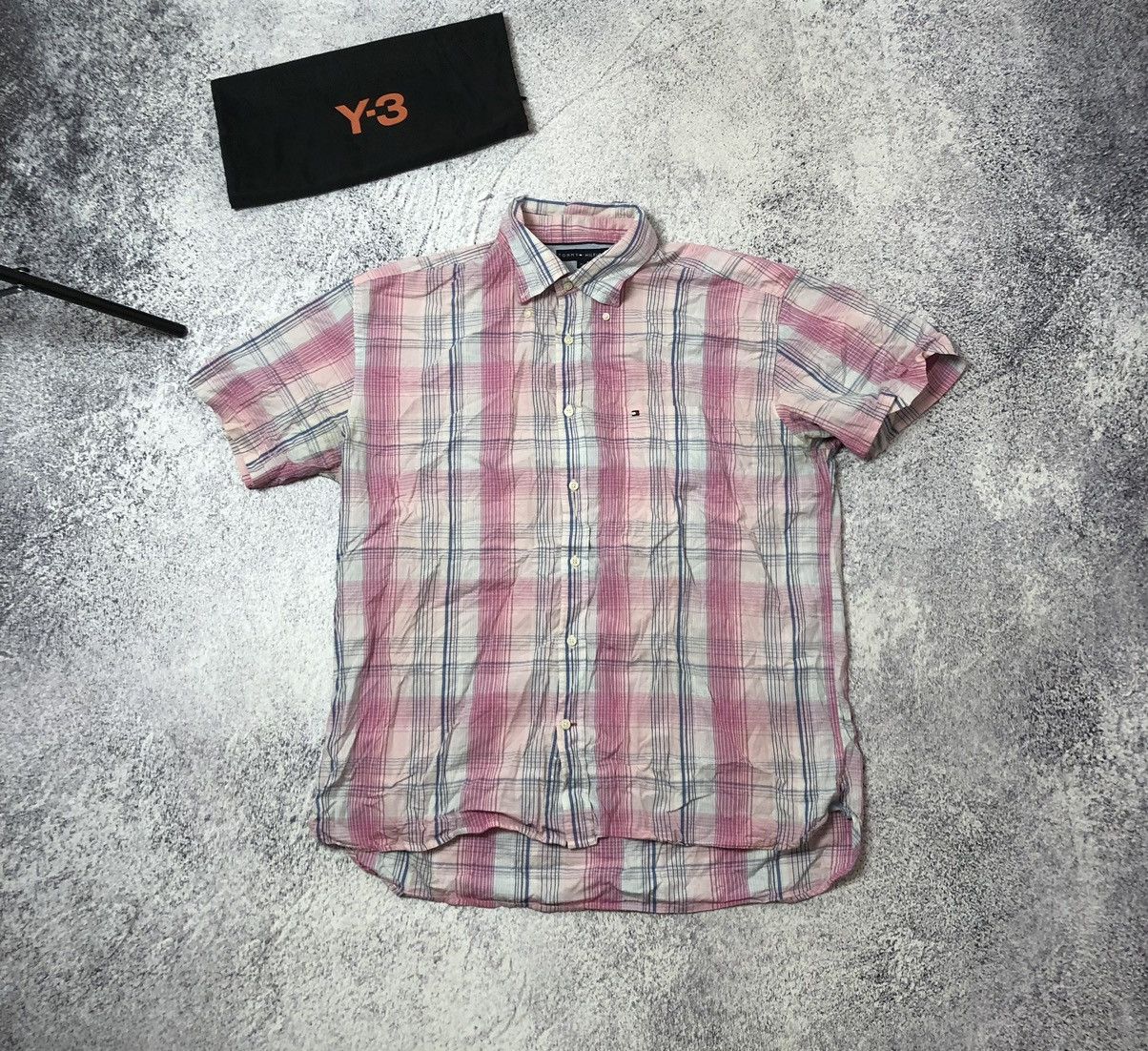 Tommy Hilfiger Men’s shirt Tommy Hilfiger size Xl vintage japan casual Size US XL / EU 56 / 4 - 1 Thumbnail