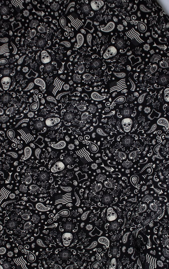Saint Laurent Paris Saint Laurent, Black skull and paisley printed shirt 2018 Size US M / EU 48-50 / 2 - 6 Thumbnail