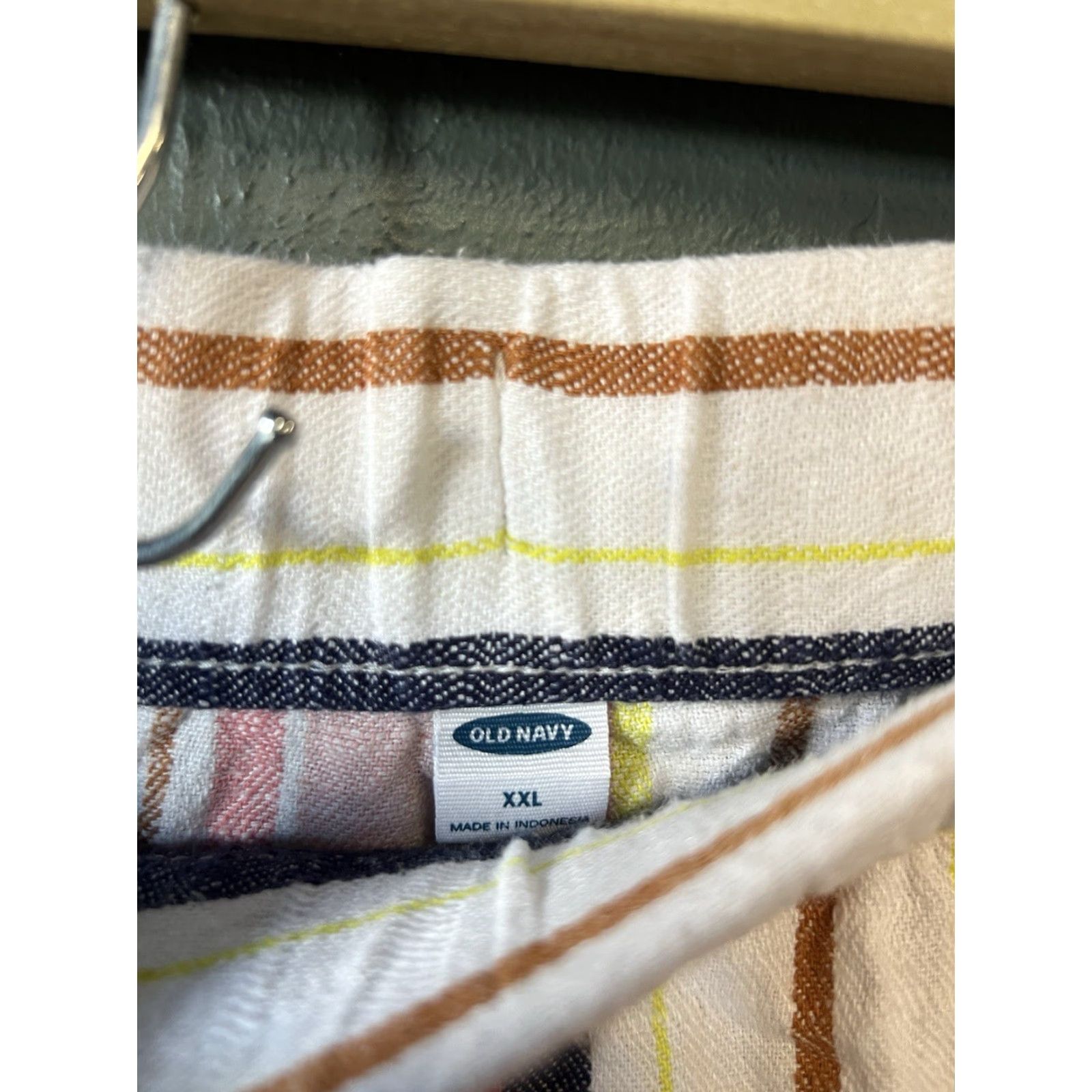 Old Navy Old Navy Womens Multicolor Striped Cropped Linen Pants 2XL Size XL Regular 26 Inseam Womens Linen Cropped Pants Multicolor Striped Size 40" / US 18 - 3 Thumbnail