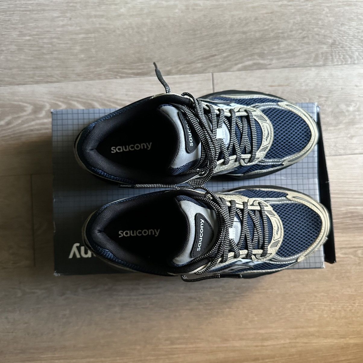 Saucony Saucony Omni 9 Winter Tech Pack Size US 8.5 / EU 41-42 - 2 Thumbnail