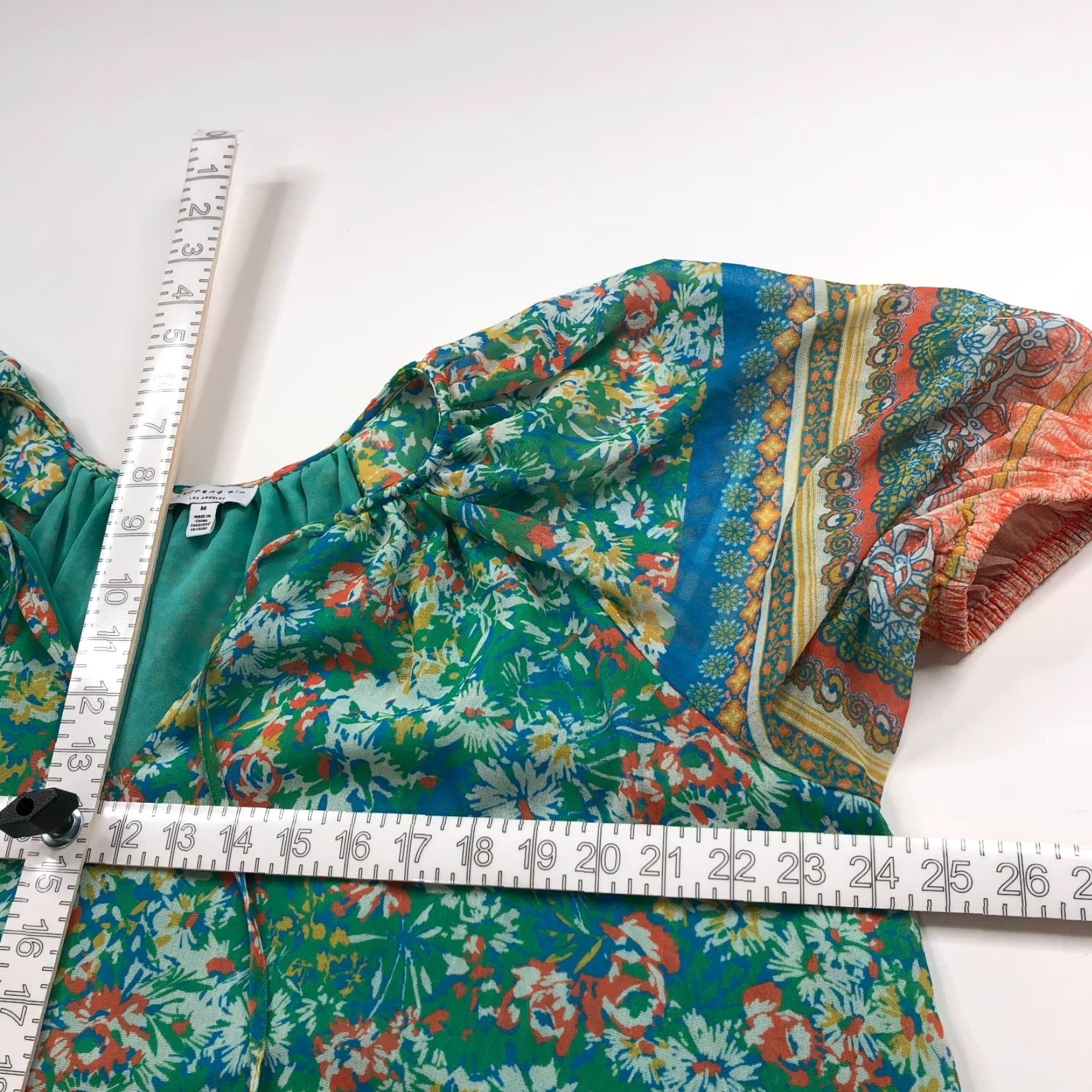 Vintage Current Air Blouse Shirt Womens M Green Peasant Smock Pullover V-Neck Short Sleeve Batik All Over Print Casual Summer Spring Size M / US 6-8 / IT 42-44 - 7 Thumbnail