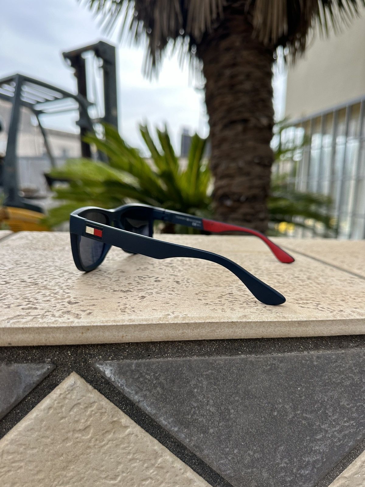 Tommy Hilfiger Tommy Hilfiger Sunglasses Blue TH 1556/S Size ONE SIZE - 3 Thumbnail