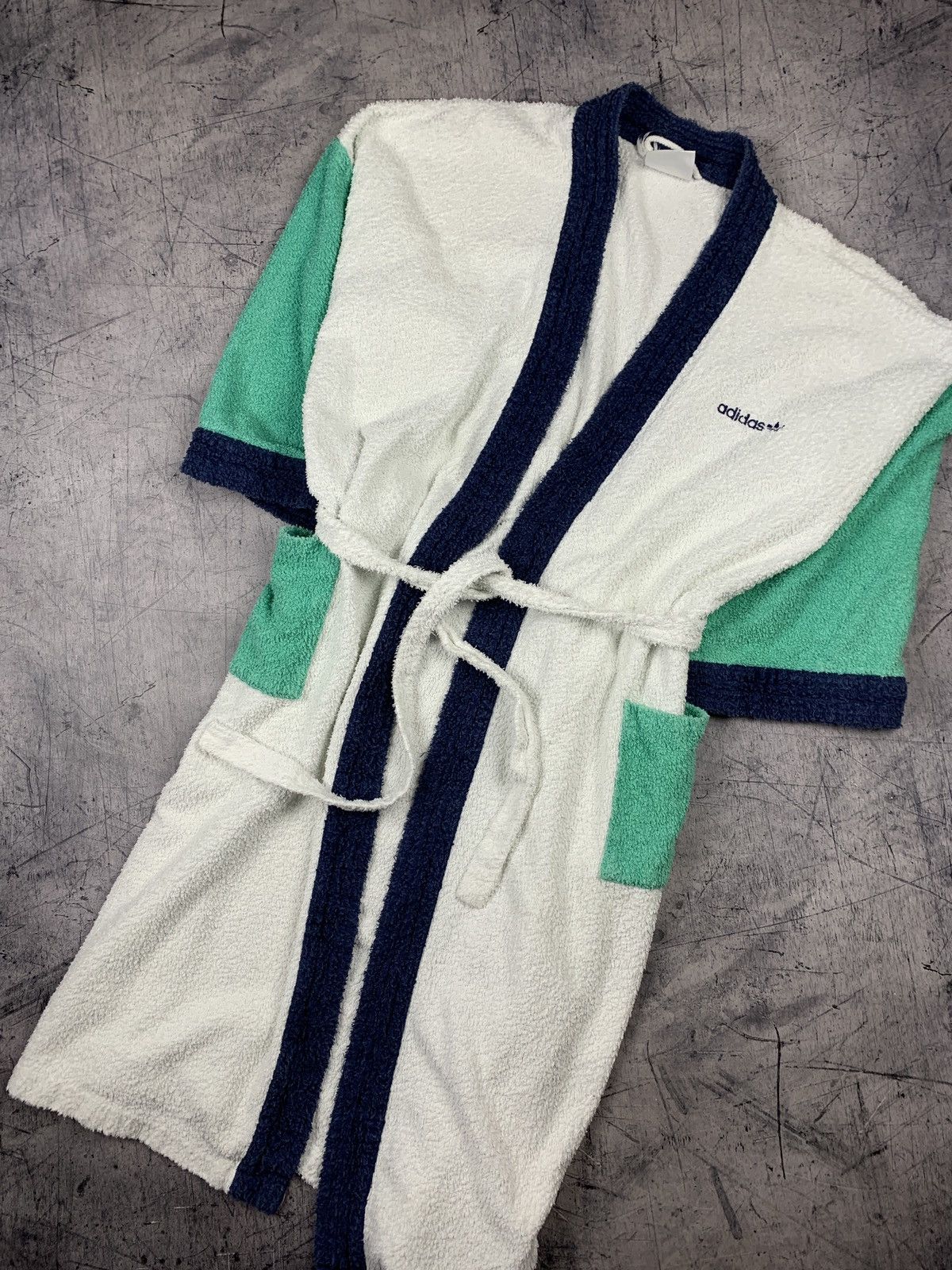 Other Vintage 90s Adidas Bathrobe Jacket Embroidered Logo Old Size US L / EU 52-54 / 3 - 1 Thumbnail