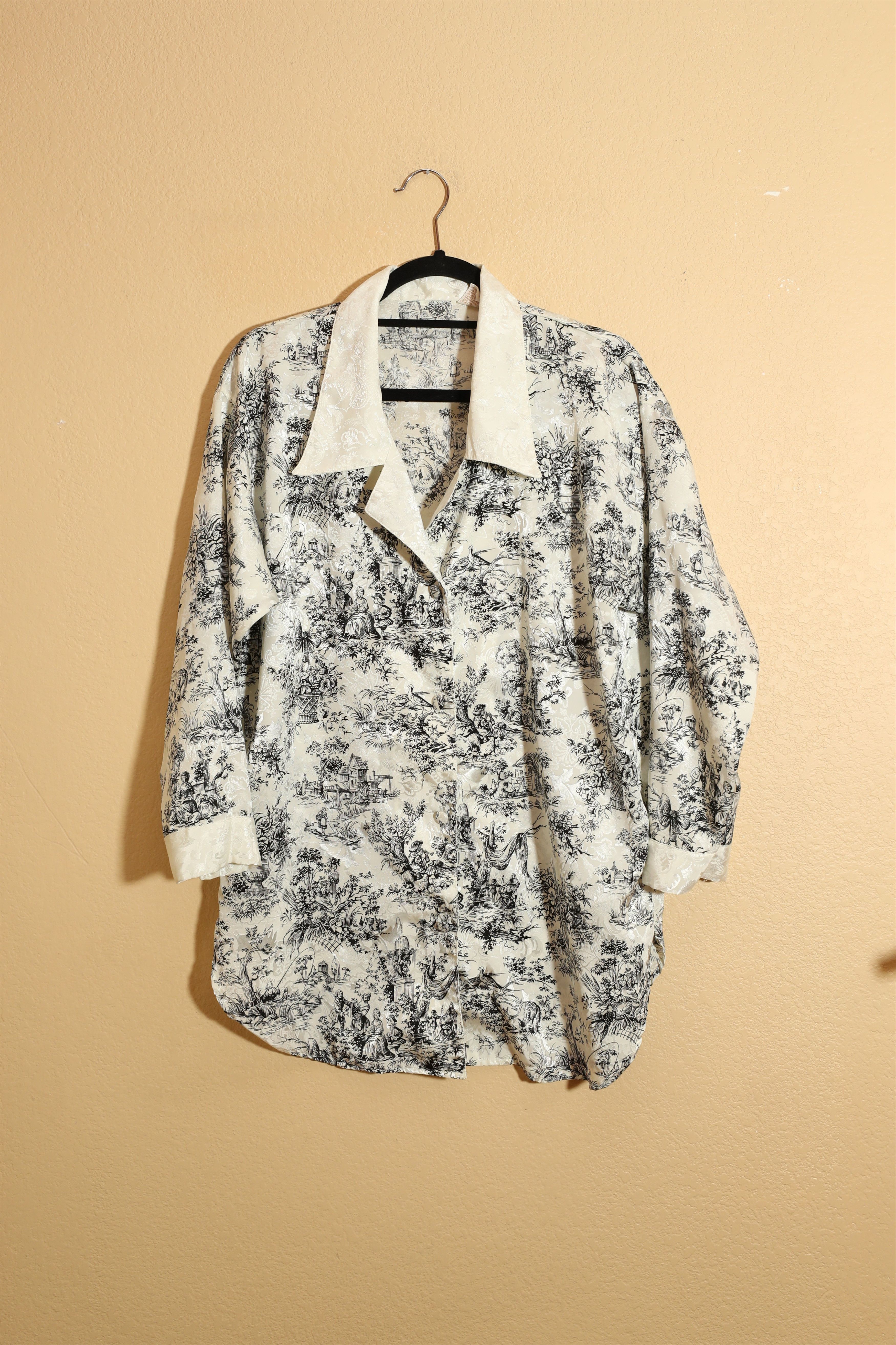 Vintage Vintage Silk Toile Print Button Up Shirt (S/P) Size S / US 4 / IT 40 - 1 Thumbnail