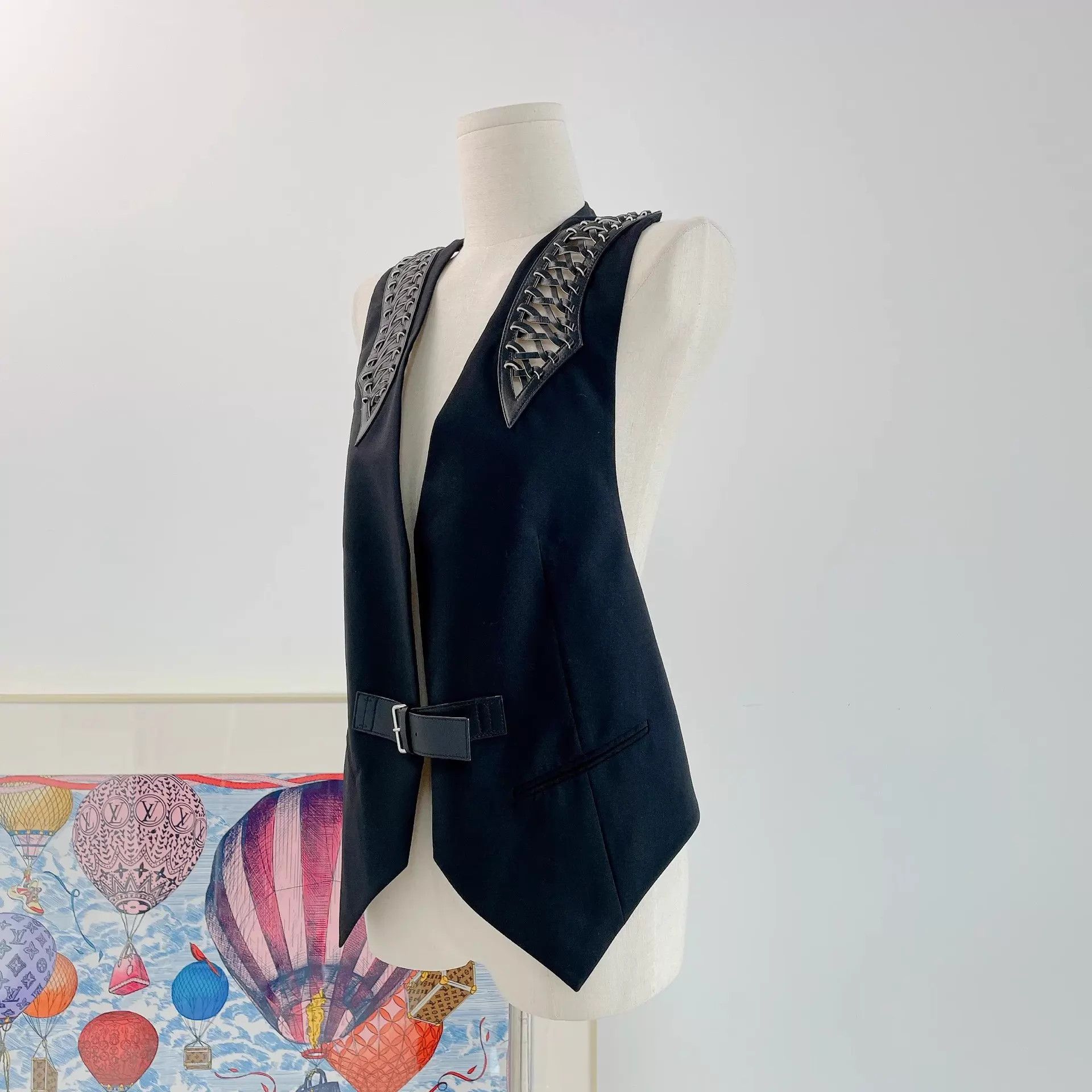Louis Vuitton LV black vest 36 Size XS / US 0-2 / IT 36-38 - 3 Thumbnail