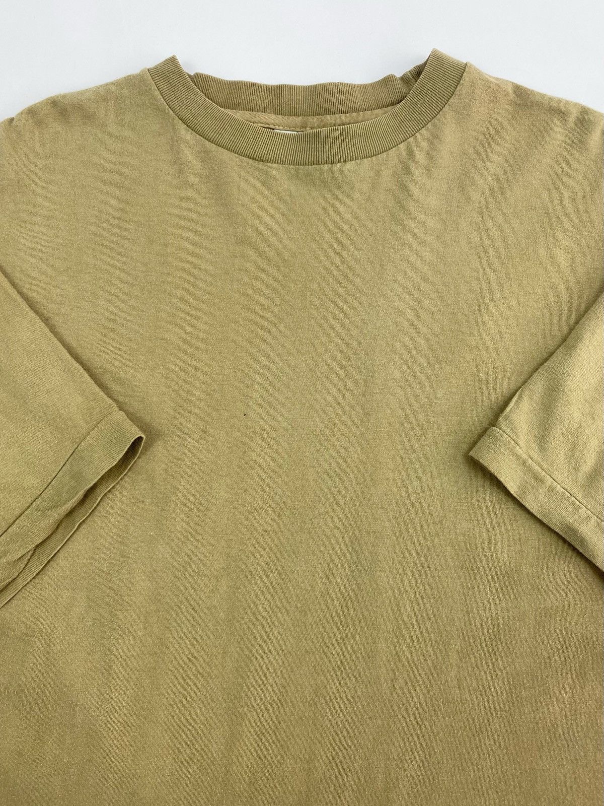 Vintage 1990’s Vintage Khaki Blank Single Stitch Tee Size US L / EU 52-54 / 3 - 2 Thumbnail