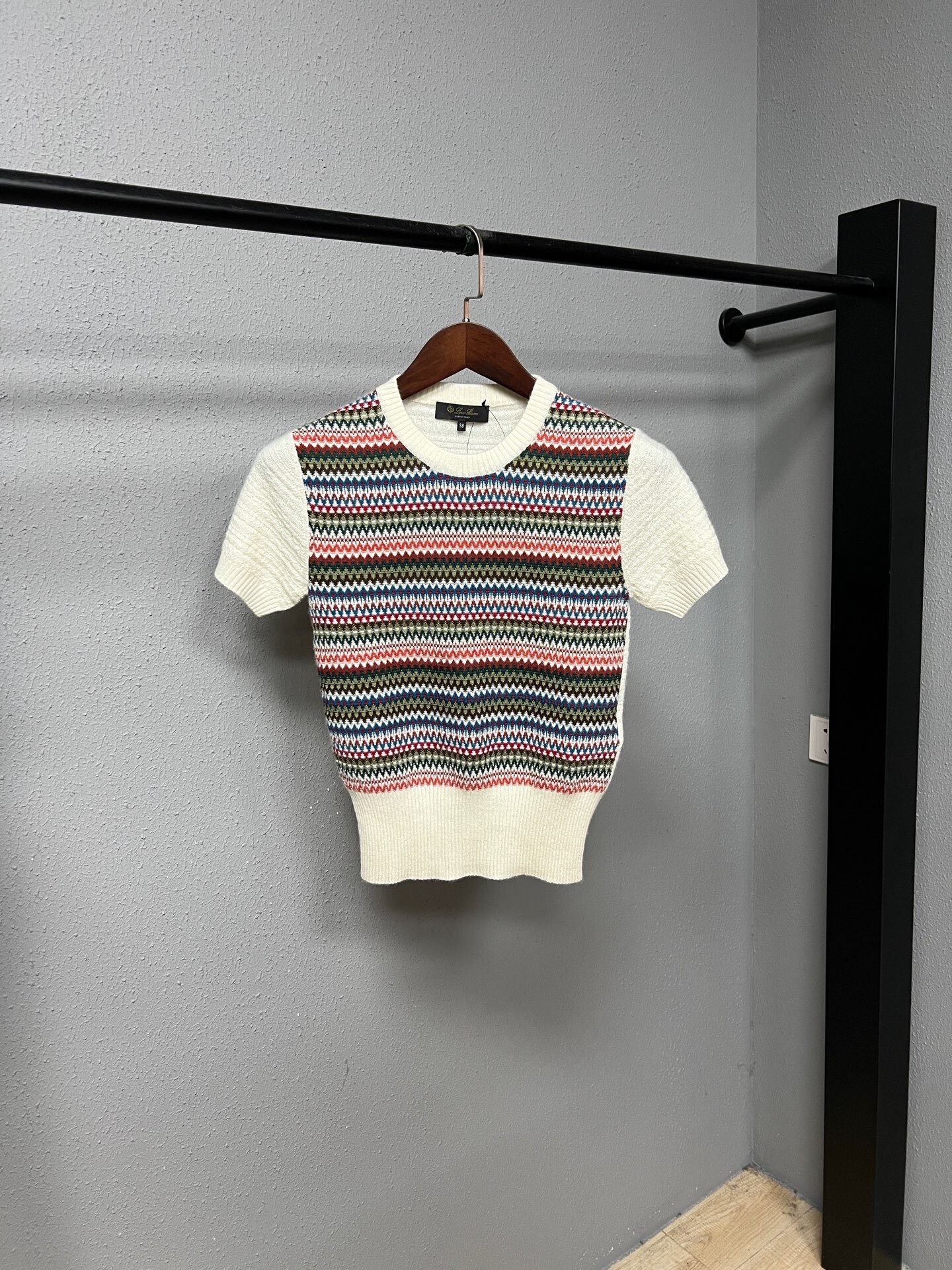 Loro Piana Loro Piana Short Sleeve Cashmere Knit Top Size M / US 6-8 / IT 42-44 - 1 Thumbnail