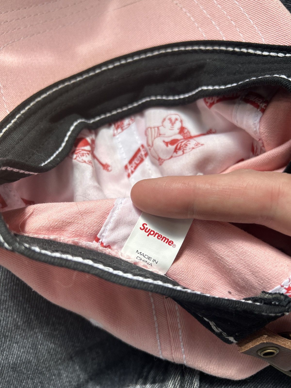 Supreme × True Religion Supreme true religion 6 pannel in pink Size ONE SIZE - 5 Thumbnail