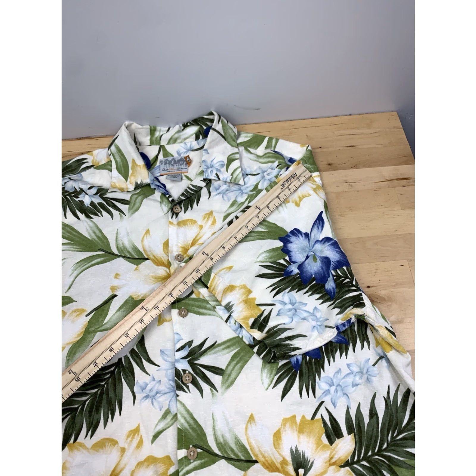 Quiksilver Quiksilver Shirt Mens XL Button-Up Short Sleeve Floral Hawaii Multicolor Casual Size US XL / EU 56 / 4 - 6 Thumbnail