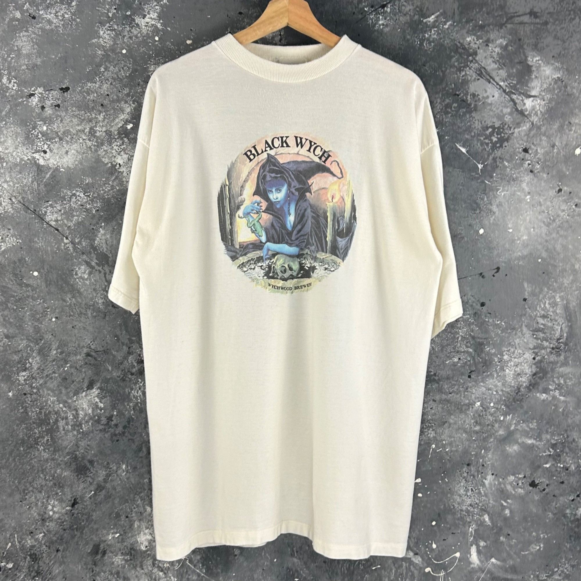 Vintage Vintage Witch Wychwood Brewery beer shirt Size US L / EU 52-54 / 3 - 1 Thumbnail