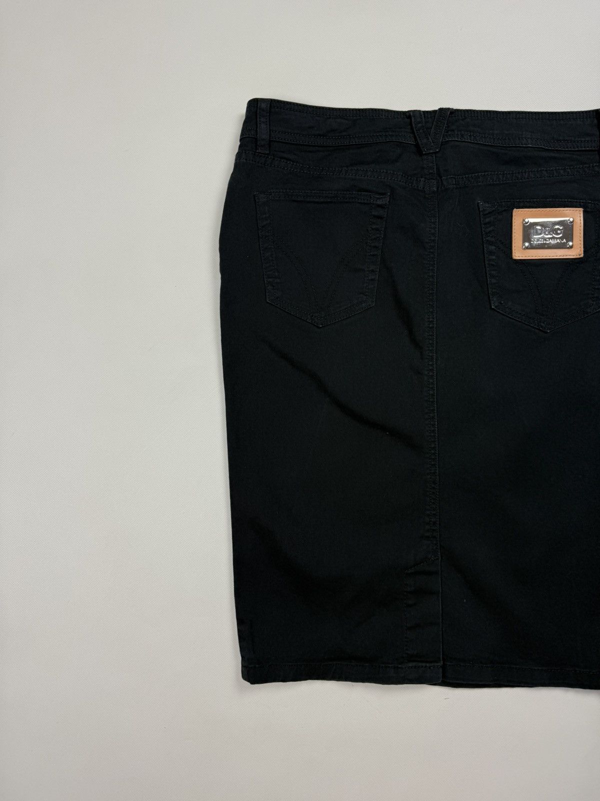 Dolce & Gabbana Dolce & Gabbana Vintage Y2K Metalo Logo Ladies Pencil Skirt Size 27" / US 4 / IT 40 - 17 Thumbnail
