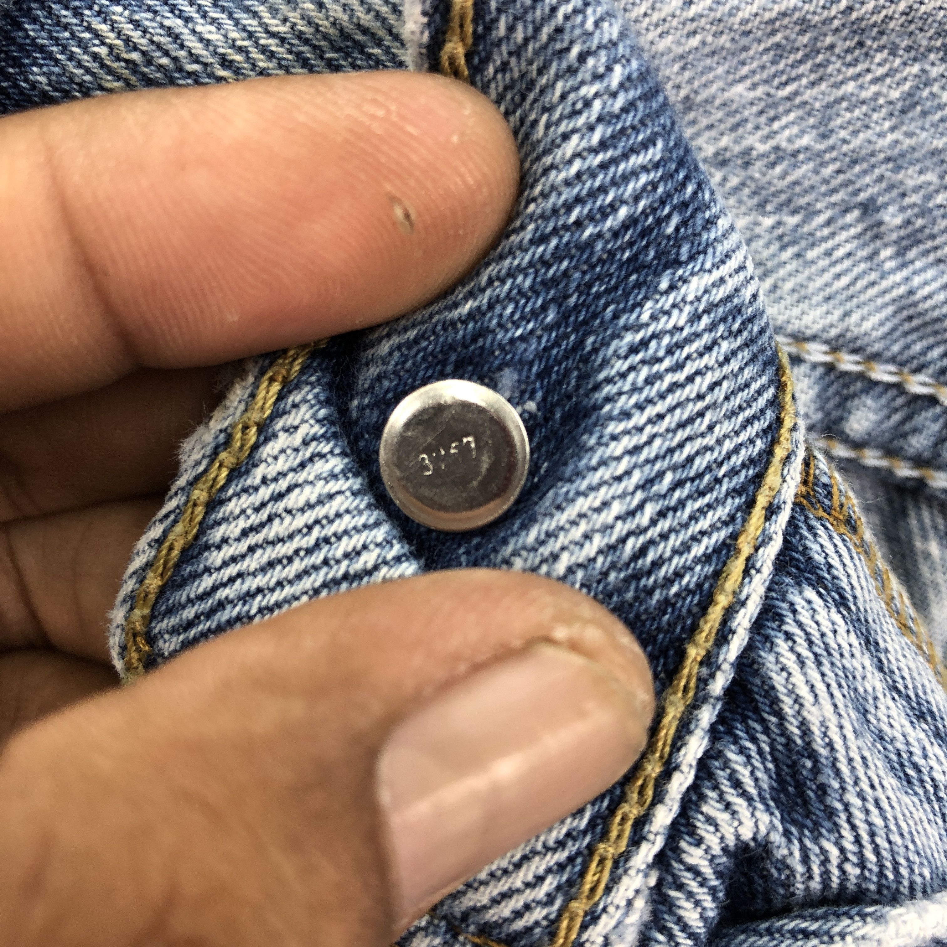 Levi's Vintage Levis Sun Faded Jeans Levi's Light Wash Denim Size US 34 / EU 50 - 7 Thumbnail
