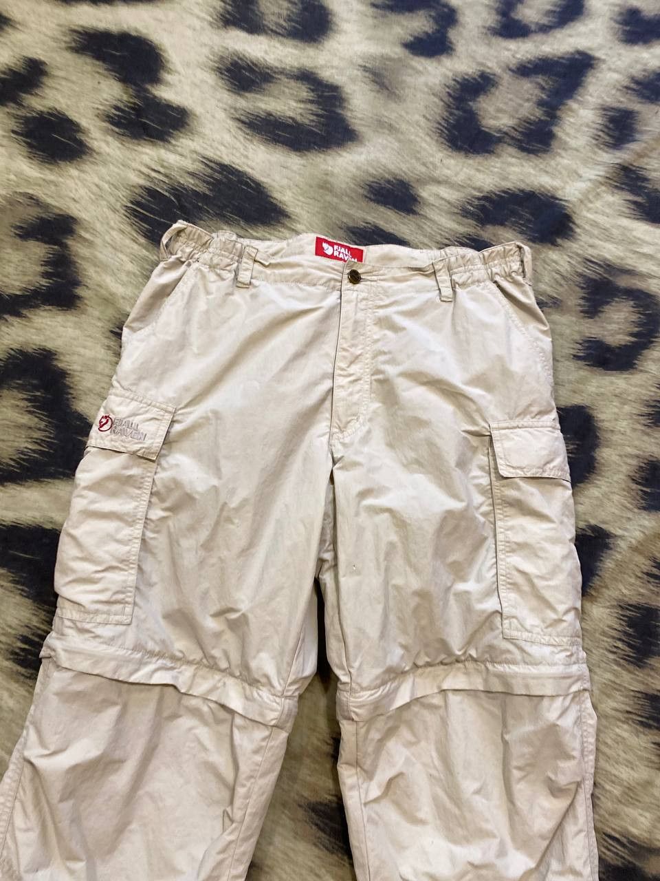 Fjallraven Casual Pants Fjallraven white Y2K Vintage logo Size US 40 / EU 56 - 8 Thumbnail
